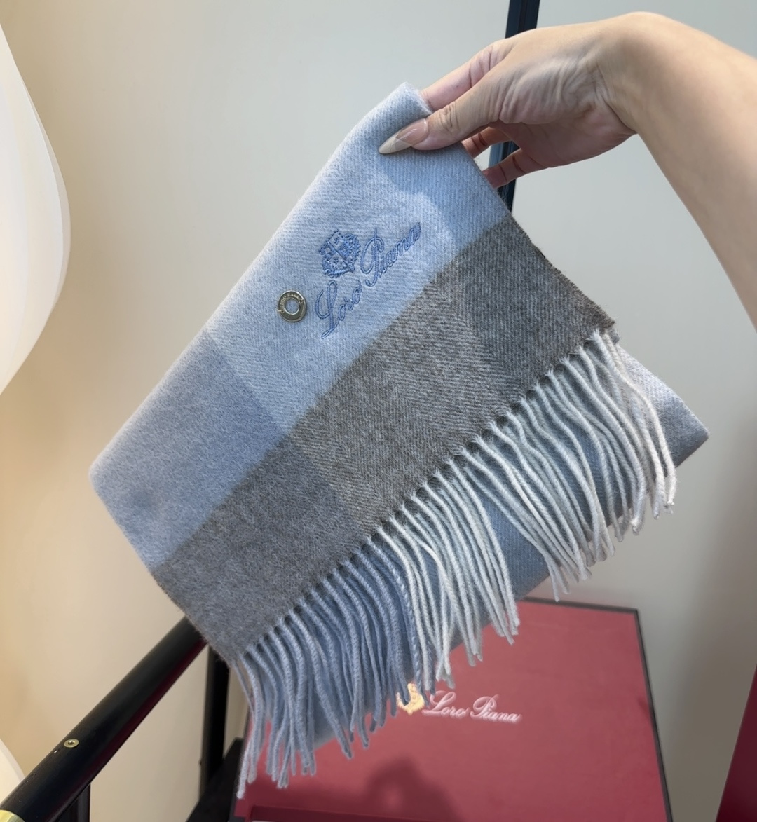 🆕Loro Piana · 【贸易公司尾单，极品山羊绒围巾披肩】送人自留都太高大上了😍重磅上新，爆款爆款