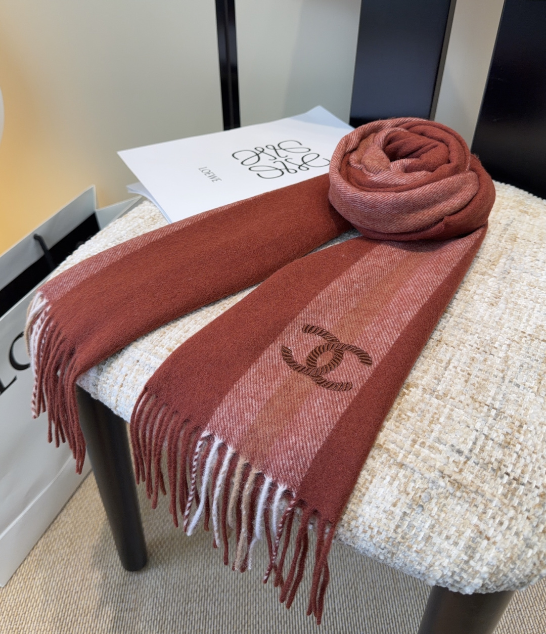 【▪Chanel · 香奈儿难得一见的温柔配色，超级迷恋❗️气质低调恬静又不失优雅❗️】重点推荐❗️高级