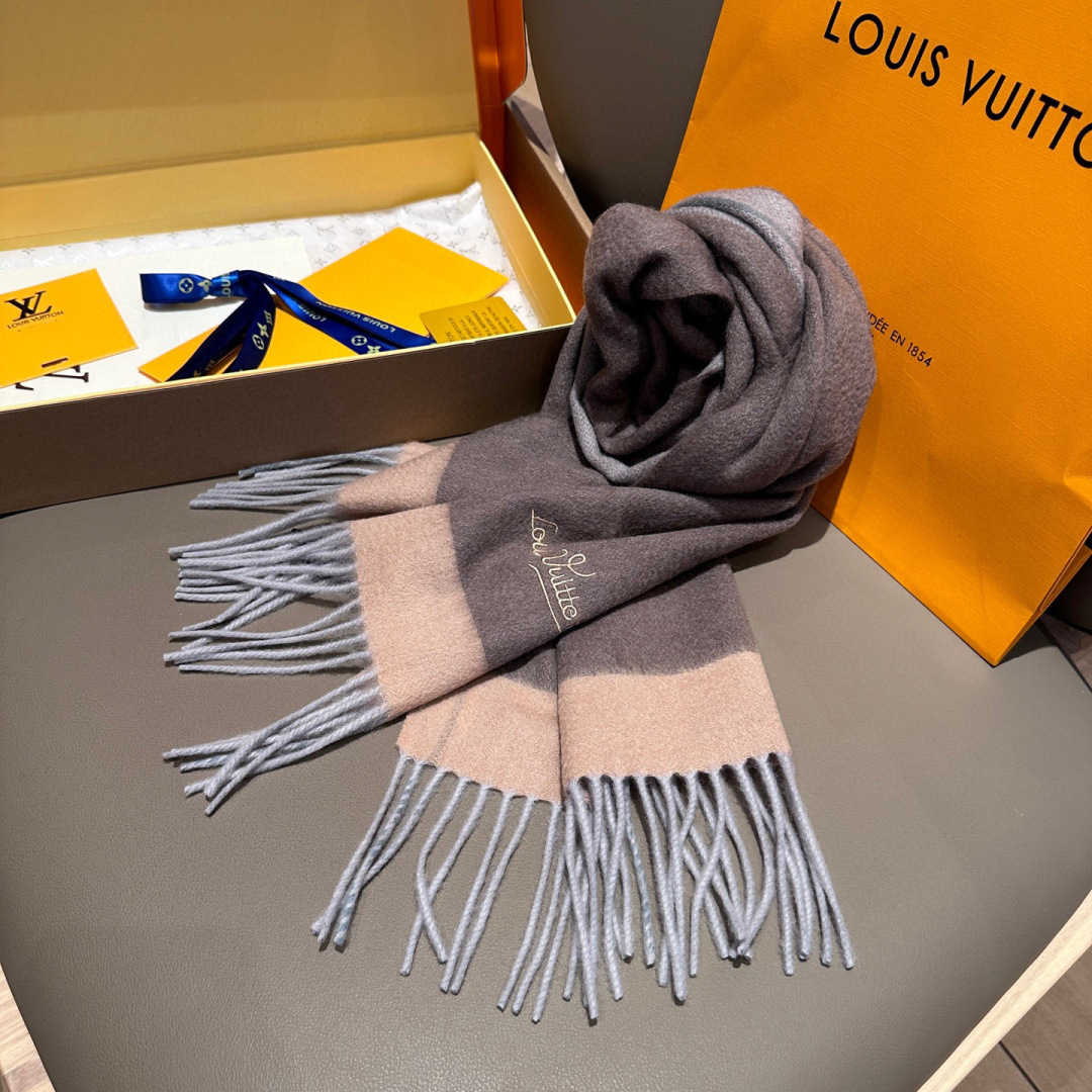 【▪️家属福利来了！！Lv 高端重磅围巾！】怒赞推荐，激动~！！下手绝对要快，同工艺难度大，超级无敌软糯