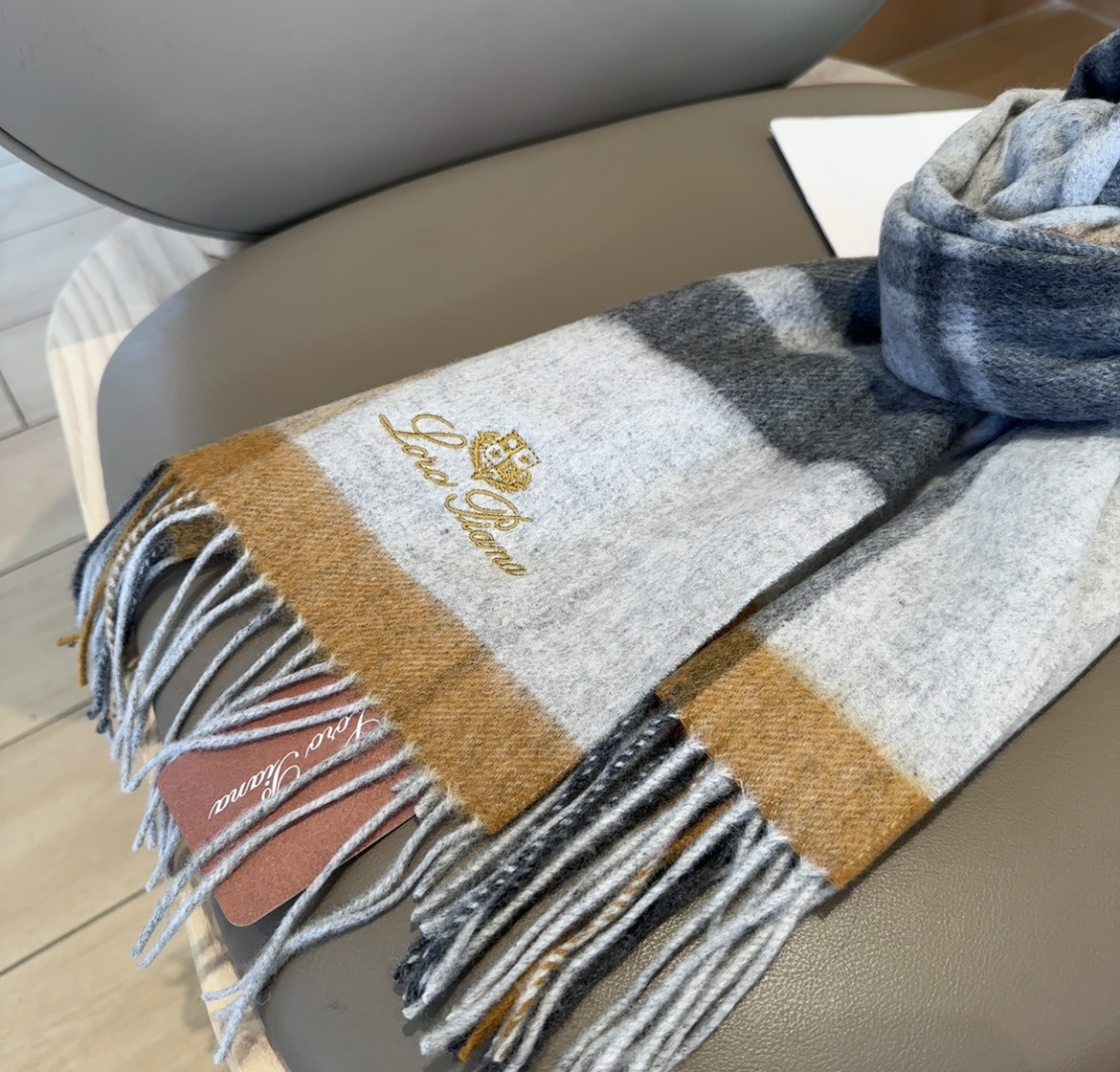 🆕Loro Piana · 【贸易公司尾单，极品山羊绒围巾披肩】送人自留都太高大上了😍重磅上新，爆款爆款