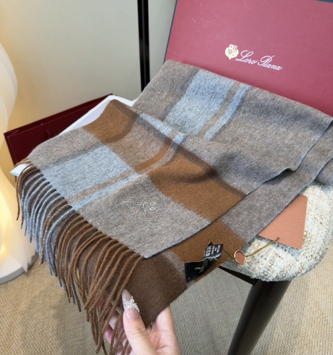 🆕Loro Piana · 【贸易公司尾单，极品山羊绒围巾披肩】送人自留都太高大上了😍重磅上新，爆款爆款