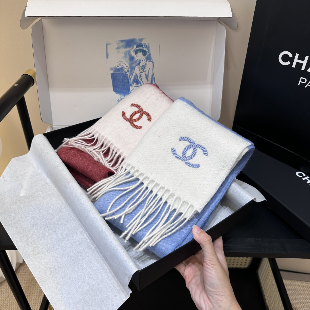 【▪Chanel · 香奈儿难得一见的温柔配色，超级迷恋❗️气质低调恬静又不失优雅❗️】重点推荐❗️高级