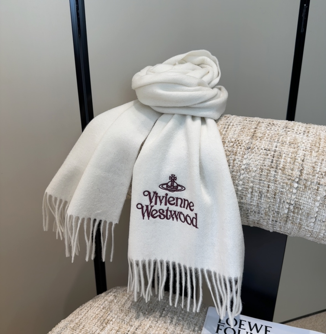 𝐕𝐢𝐯𝐢𝐞𝐧𝐧𝐞 𝐖𝐞𝐬𝐭𝐰𝐨𝐨𝐝🪐✨【薇薇安 · 西太后】极品山羊绒小围巾，送人自留都太高大上了😍重磅
