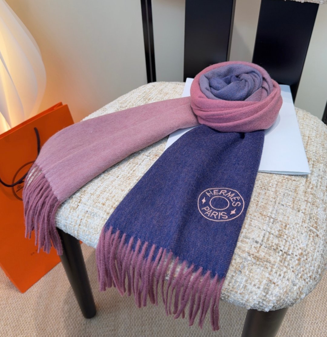 【▪️家属福利来了！！爱马仕高端重磅男士围巾！】怒赞推荐，激动~！！下手绝对要快，同步专柜，最高端的男士