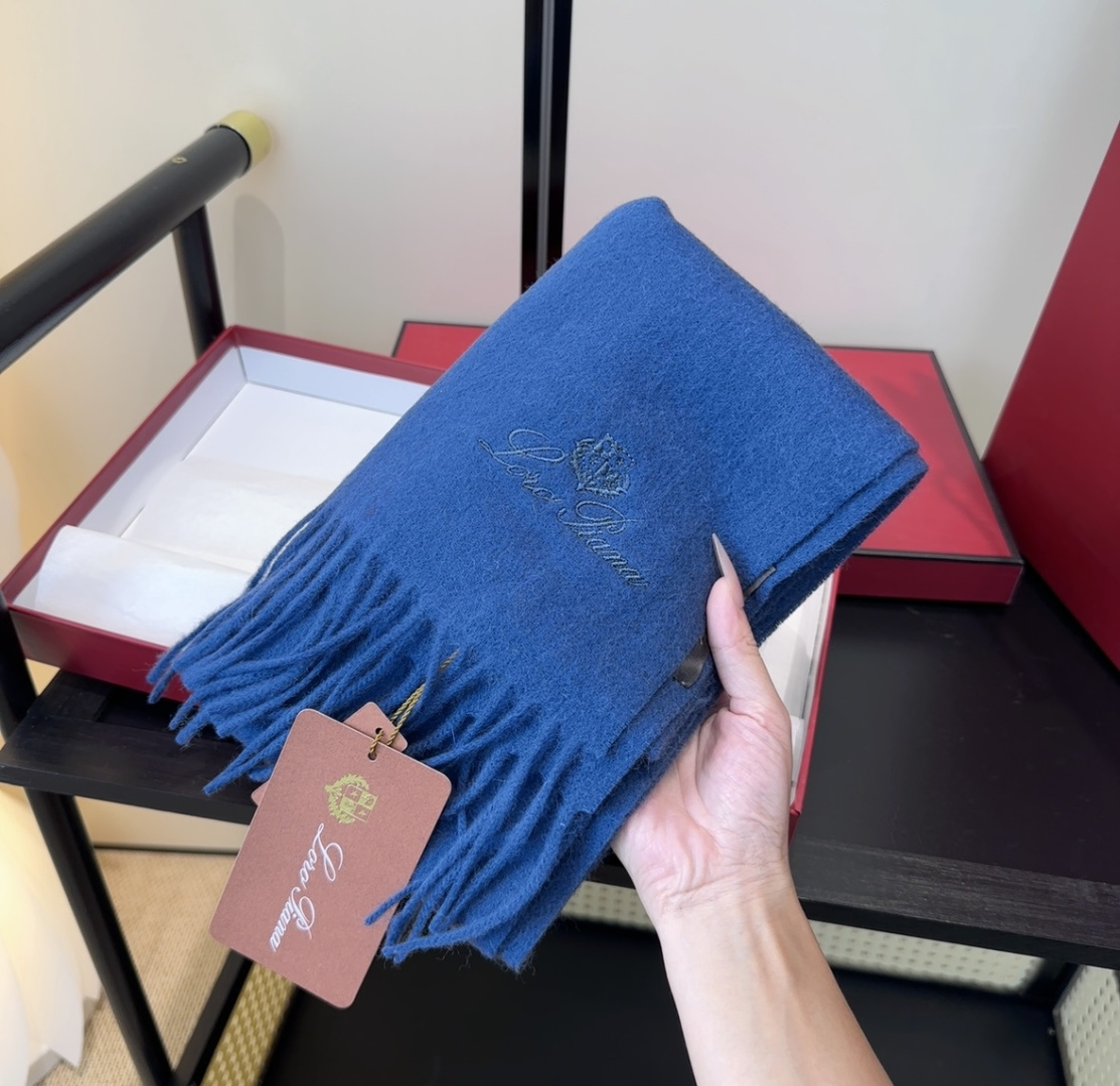 🆕Loro Piana · 【贸易公司尾单，极品山羊绒围巾披肩】送人自留都太高大上了😍重磅上新，爆款爆款