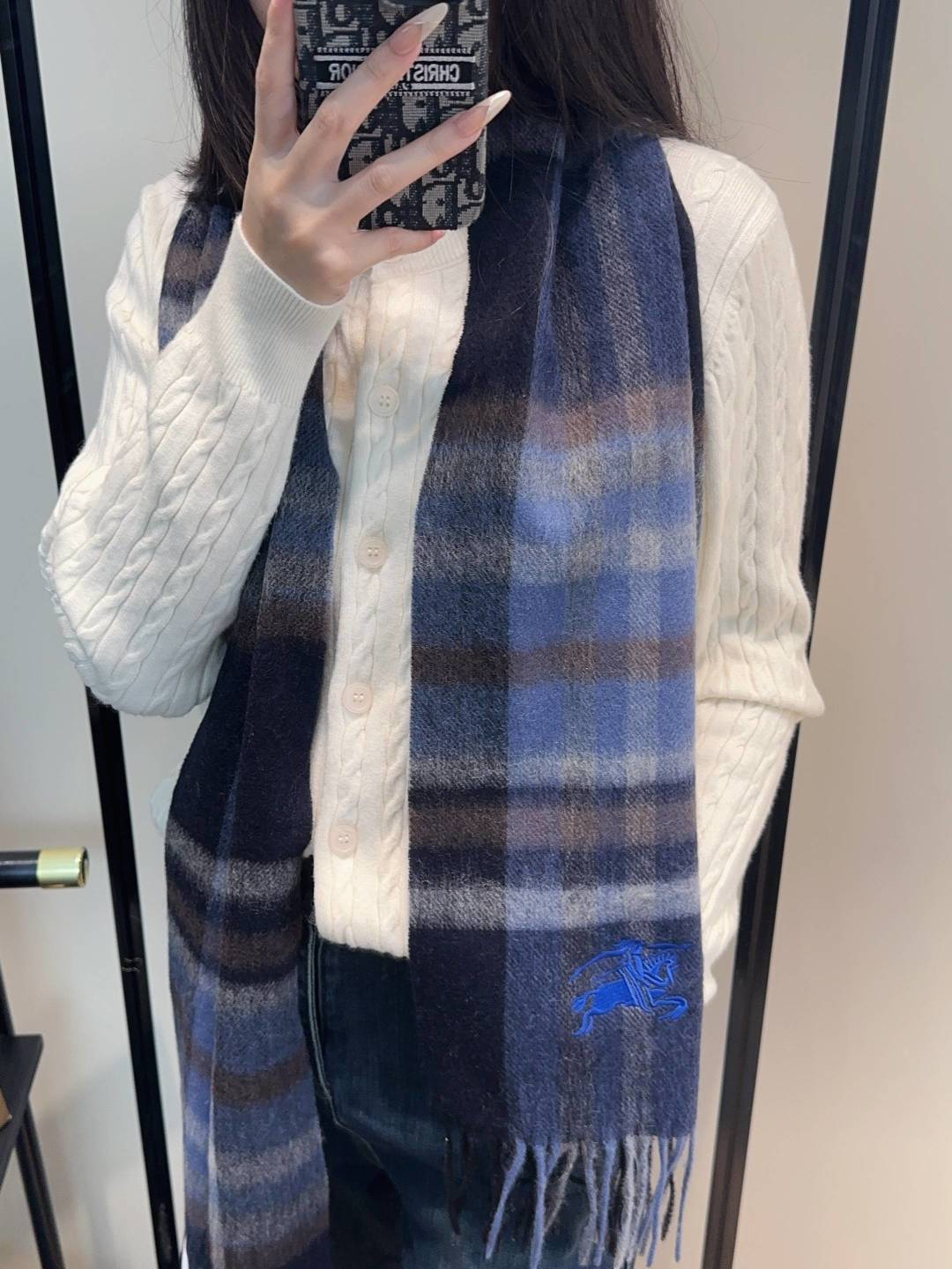 Burberry · 巴宝莉围巾❗️好看的要疯掉了，太有型太有魅力了❗️❗️非常斯文时尚的秋冬单品！真的