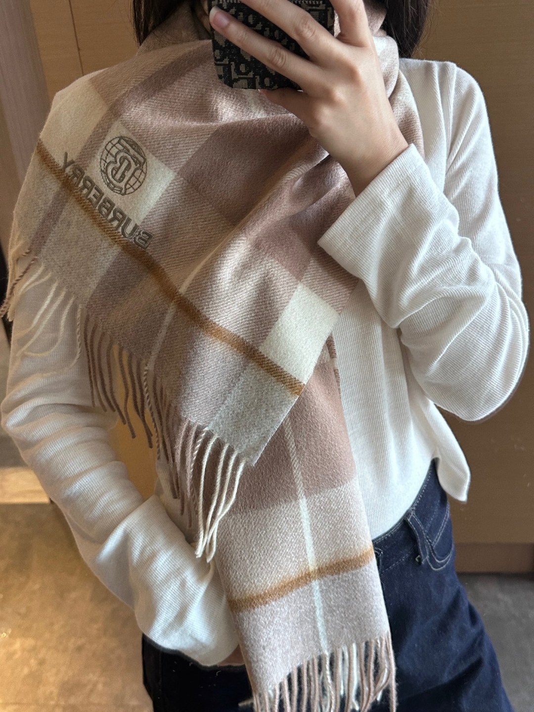 Burberry · 巴宝莉围巾❗️好看的要疯掉了，太有型太有魅力了❗️❗️非常斯文时尚的秋冬单品！真的