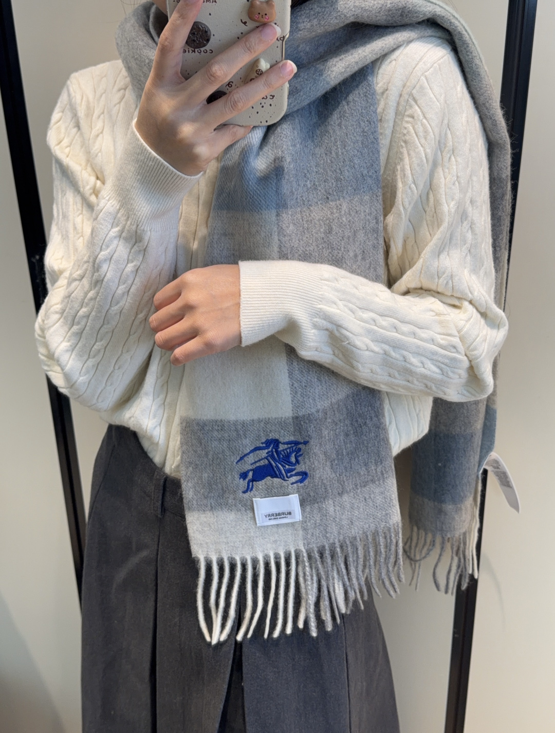 Burberry · 巴宝莉围巾❗️好看的要疯掉了，太有型太有魅力了❗️❗️非常斯文时尚的秋冬单品！真的