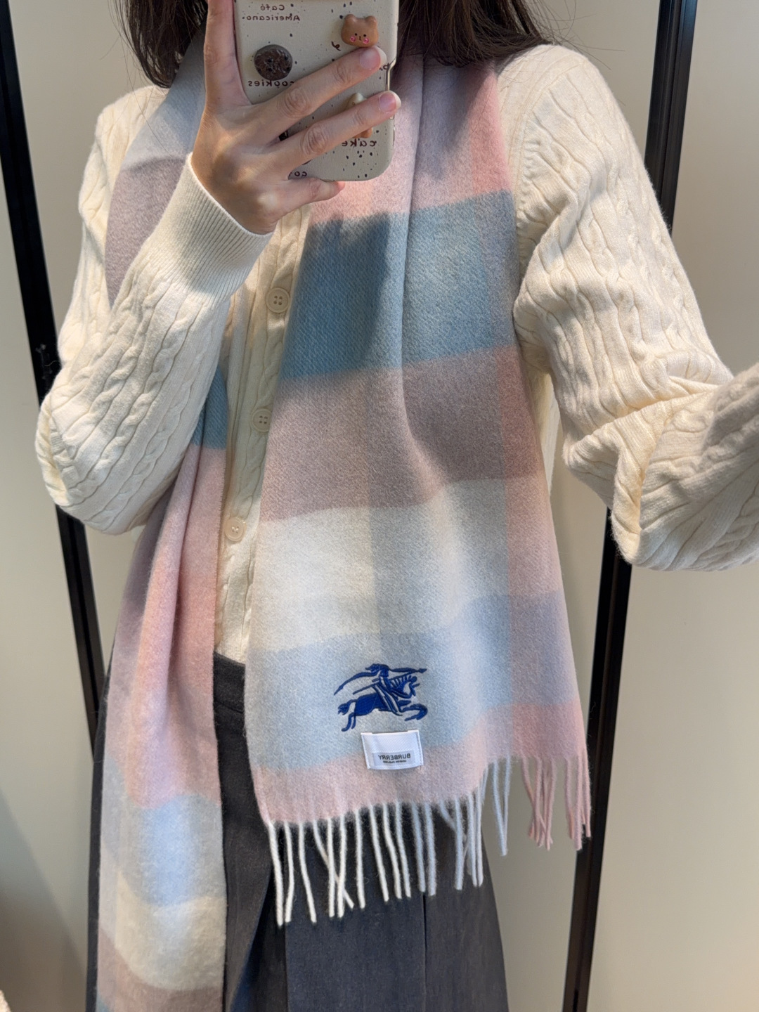 Burberry · 巴宝莉围巾❗️好看的要疯掉了，太有型太有魅力了❗️❗️非常斯文时尚的秋冬单品！真的