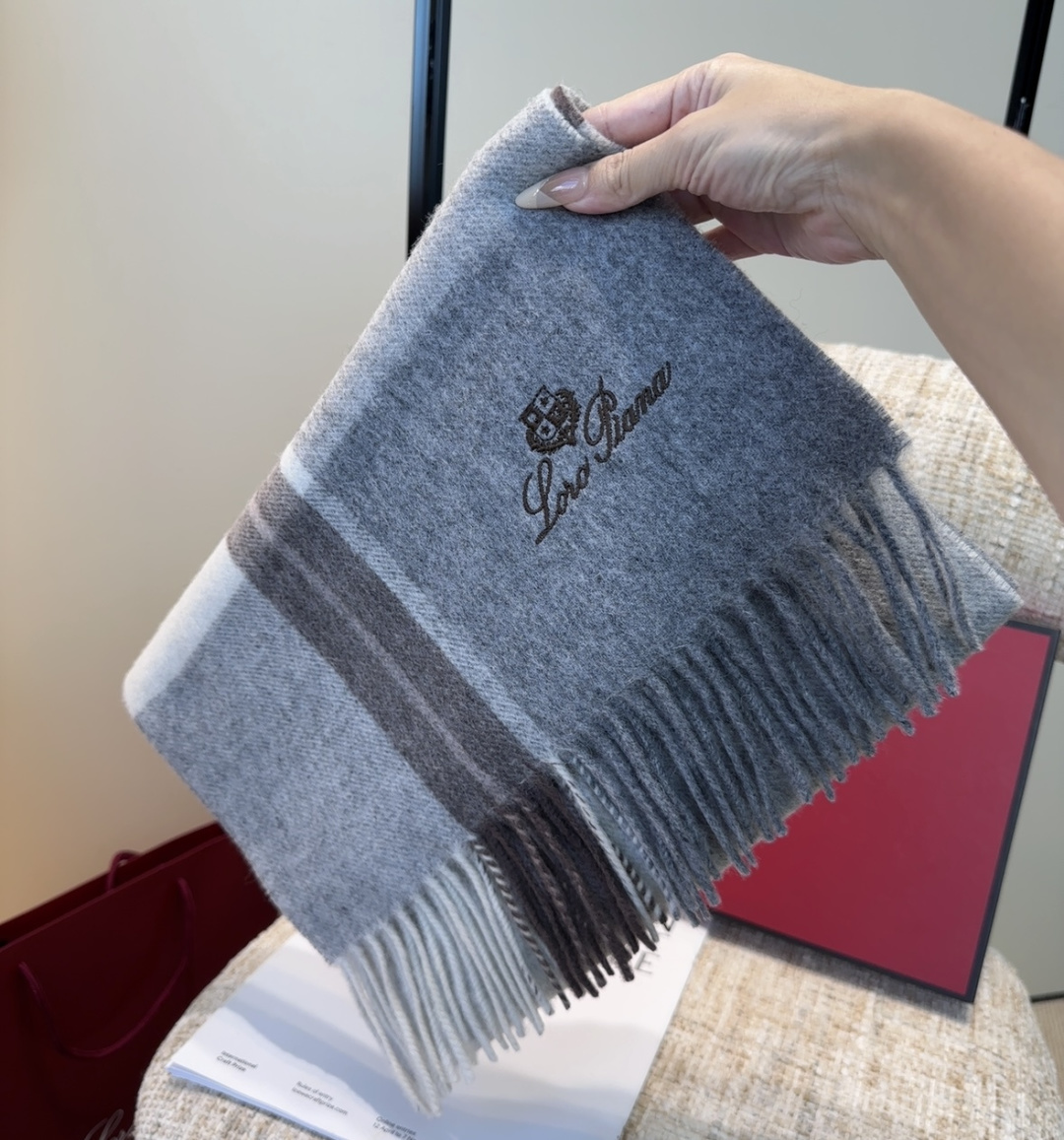 🆕Loro Piana · 【贸易公司尾单，极品山羊绒围巾披肩】送人自留都太高大上了😍重磅上新，爆款爆款