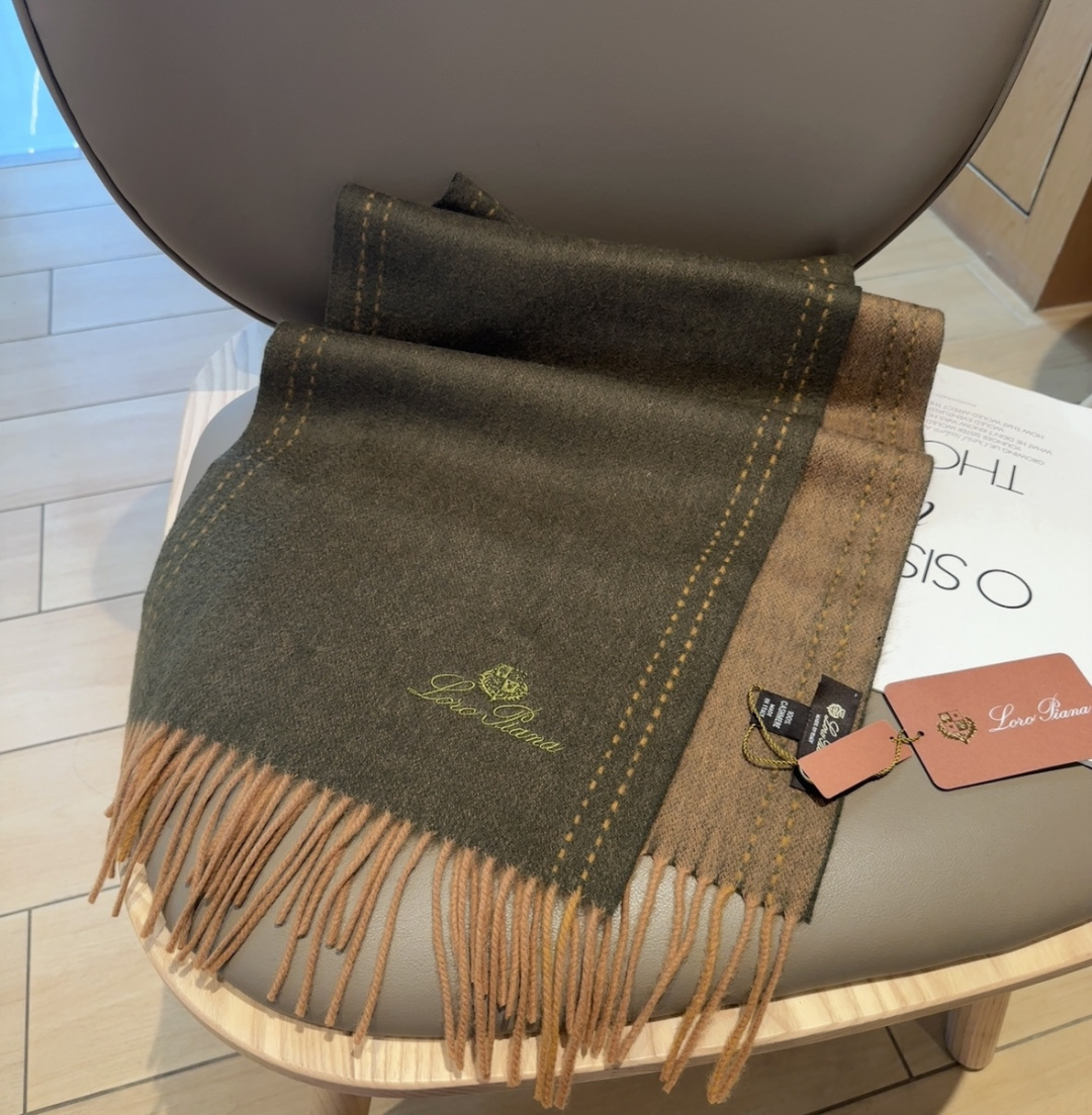 🆕Loro Piana · 【贸易公司尾单，极品山羊绒围巾披肩】送人自留都太高大上了😍重磅上新，爆款爆款