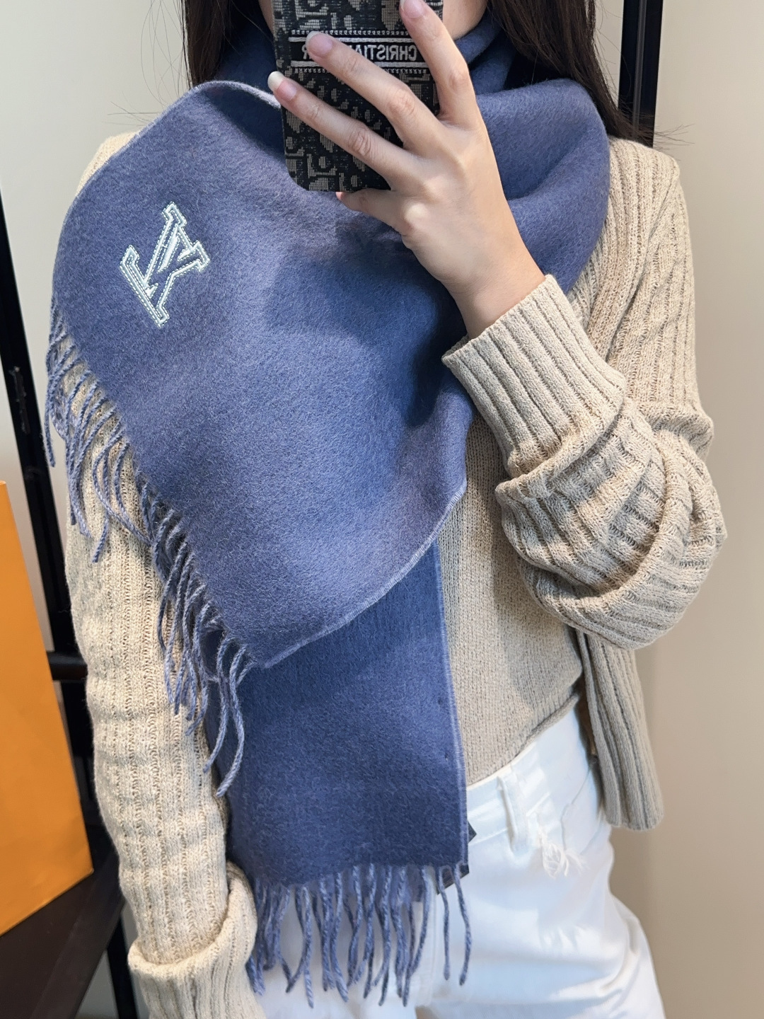 Lv围巾❗️好看的要疯掉了，太有型太有魅力了❗️❗️非常斯文时尚的秋冬单品！真的很喜欢，非常Classi