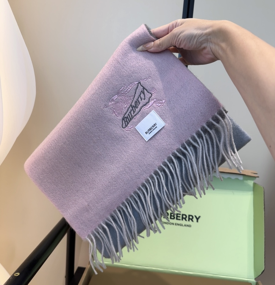 【▪️家属福利来了！！巴宝莉高端重磅男士围巾！】怒赞推荐，激动~！！下手绝对要快，同步专柜，最高端的男士