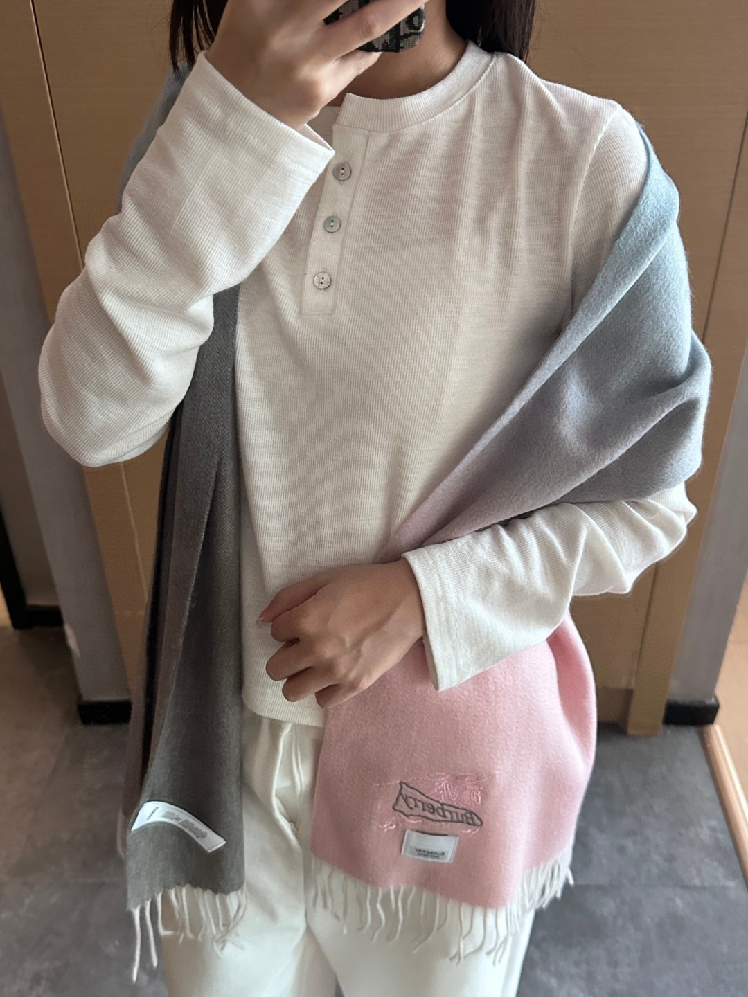 【▪️家属福利来了！！巴宝莉高端重磅男士围巾！】怒赞推荐，激动~！！下手绝对要快，同步专柜，最高端的男士