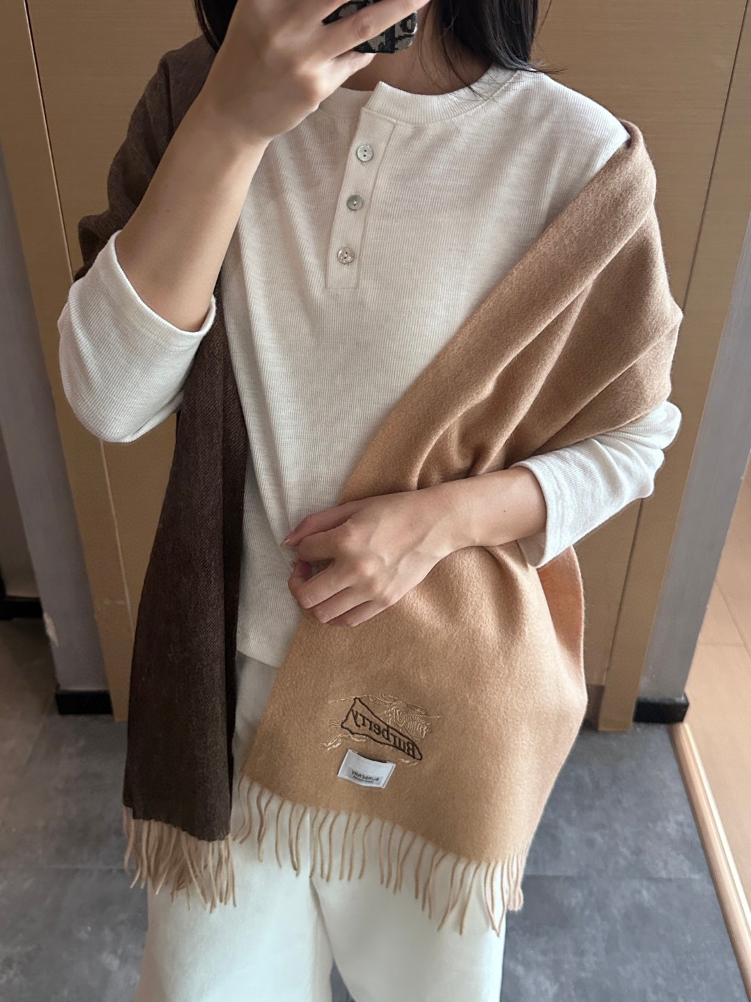 【▪️家属福利来了！！巴宝莉高端重磅男士围巾！】怒赞推荐，激动~！！下手绝对要快，同步专柜，最高端的男士