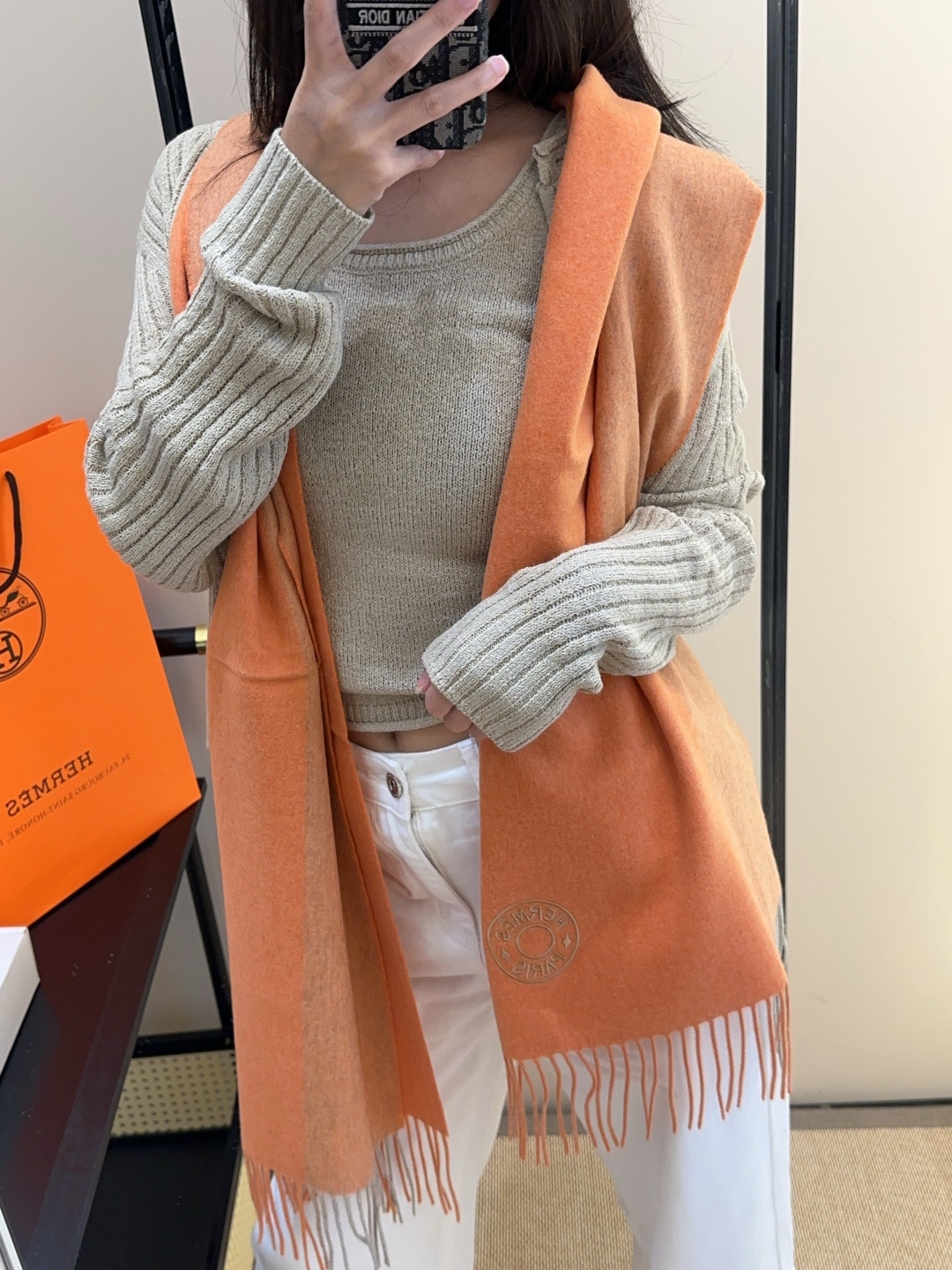 2025年Hermes · 爱马仕，难得一见的温柔配色，低调又不失优雅❗️】重点推荐❗️双边配色，一条围