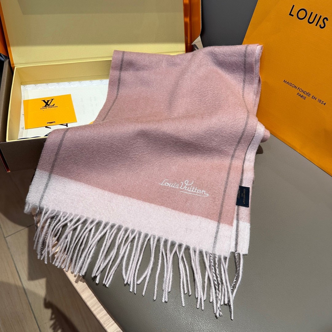 【▪️家属福利来了！！Lv 高端重磅围巾！】怒赞推荐，激动~！！下手绝对要快，同工艺难度大，超级无敌软糯