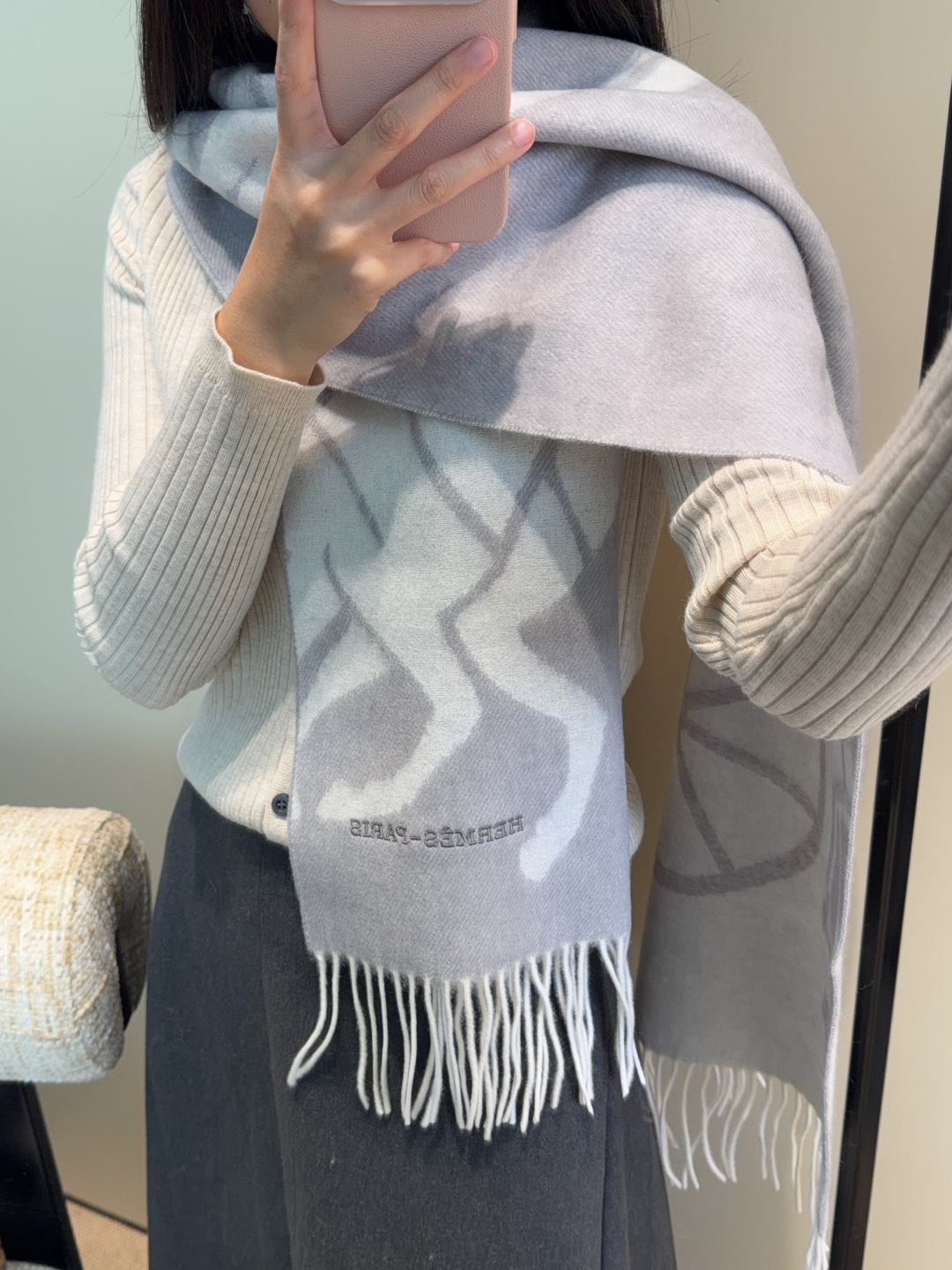 2025年Hermes · 爱马仕，难得一见的温柔配色，低调又不失优雅❗️】重点推荐❗️双边配色，一条围