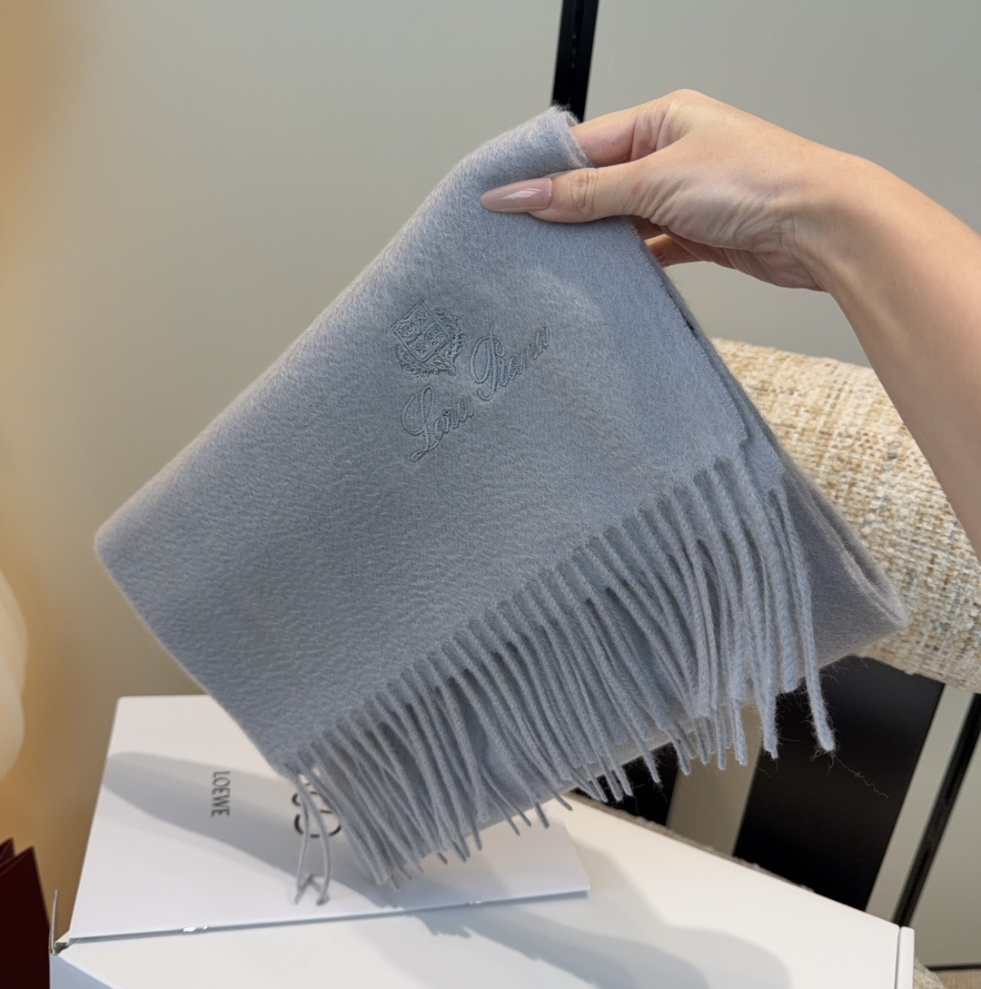 ✨✨【全羊绒款】Loro Piana · 诺悠翩雅送人自留都太高大上了😍重磅上新，爆款爆款，渠道极品硬货