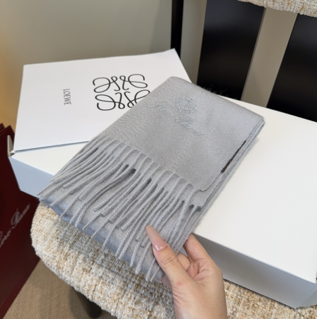 ✨✨【全羊绒款】Loro Piana · 诺悠翩雅送人自留都太高大上了😍重磅上新，爆款爆款，渠道极品硬货