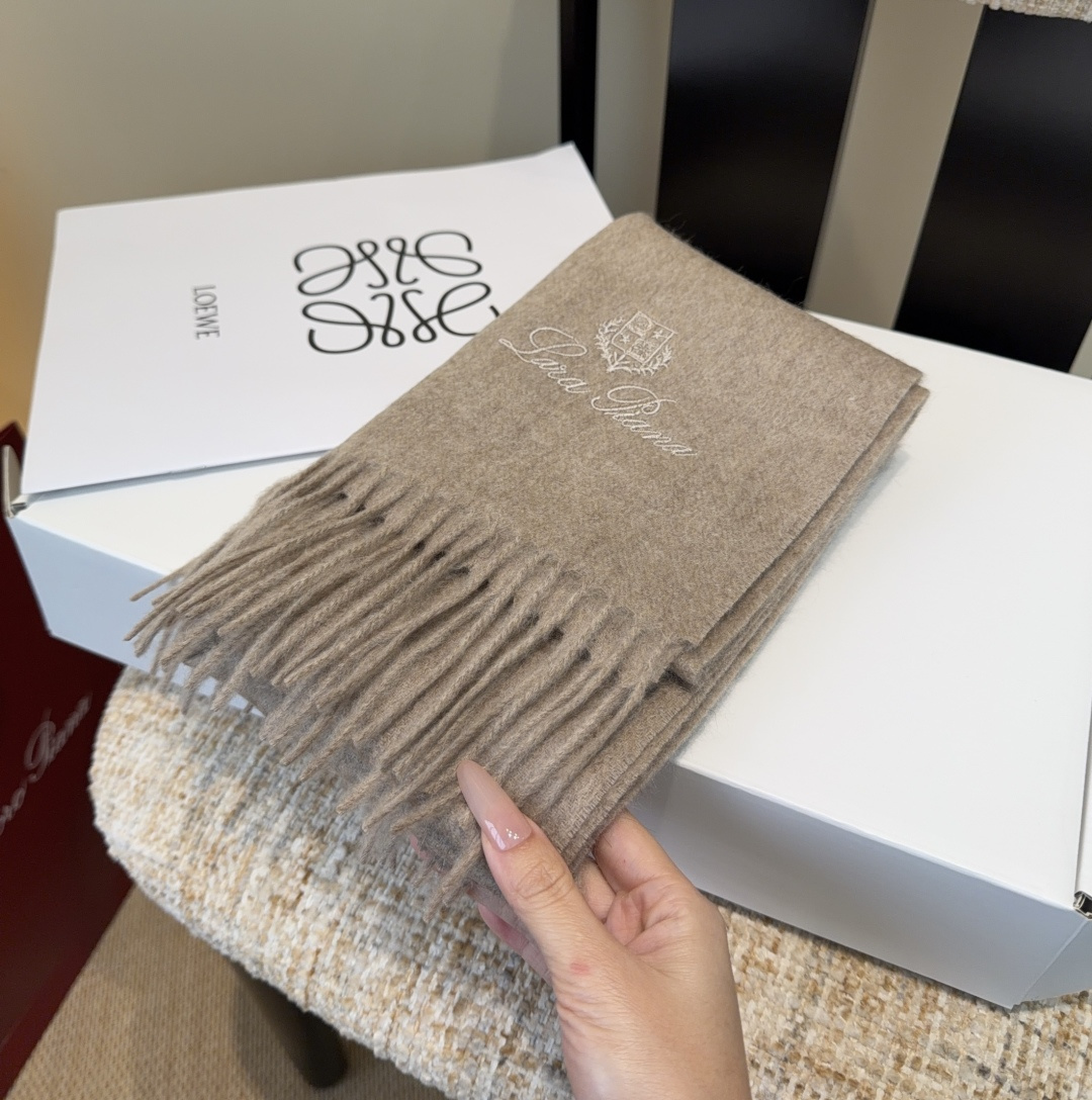 ✨✨【全羊绒款】Loro Piana · 诺悠翩雅送人自留都太高大上了😍重磅上新，爆款爆款，渠道极品硬货