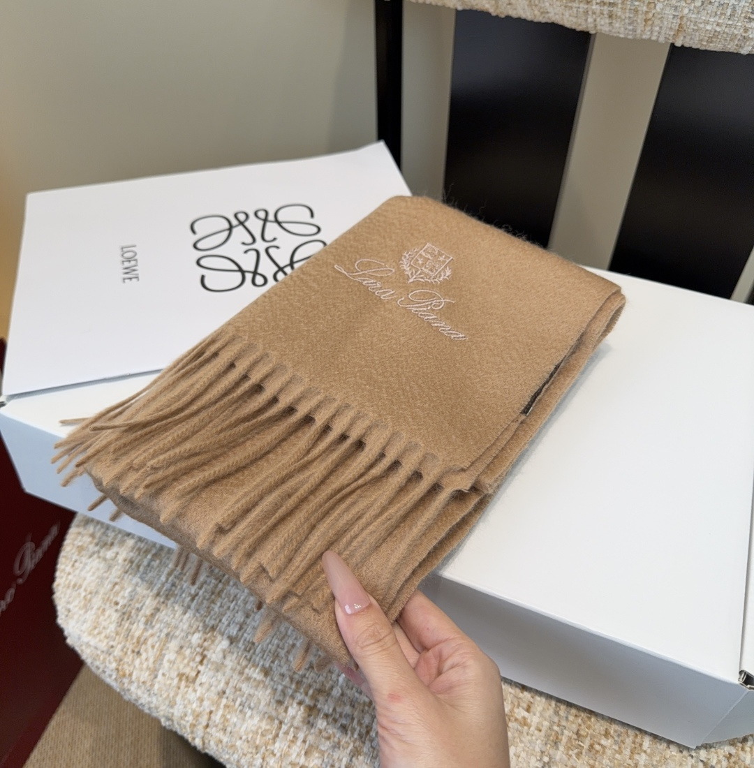 ✨✨【全羊绒款】Loro Piana · 诺悠翩雅送人自留都太高大上了😍重磅上新，爆款爆款，渠道极品硬货