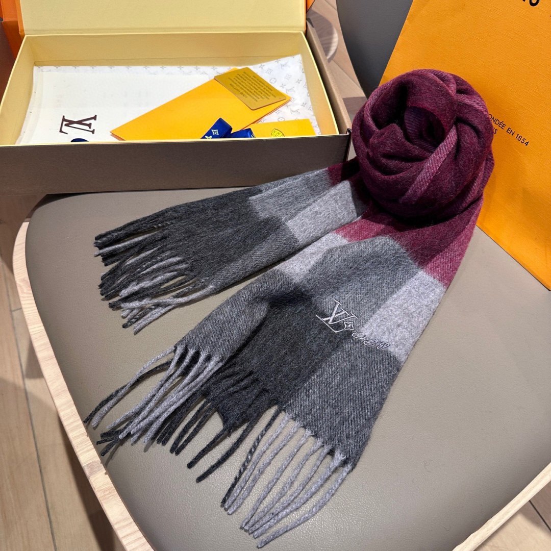 【▪️家属福利来了！！Lv 高端重磅围巾！】怒赞推荐，激动~！！下手绝对要快，同工艺难度大，超级无敌软糯