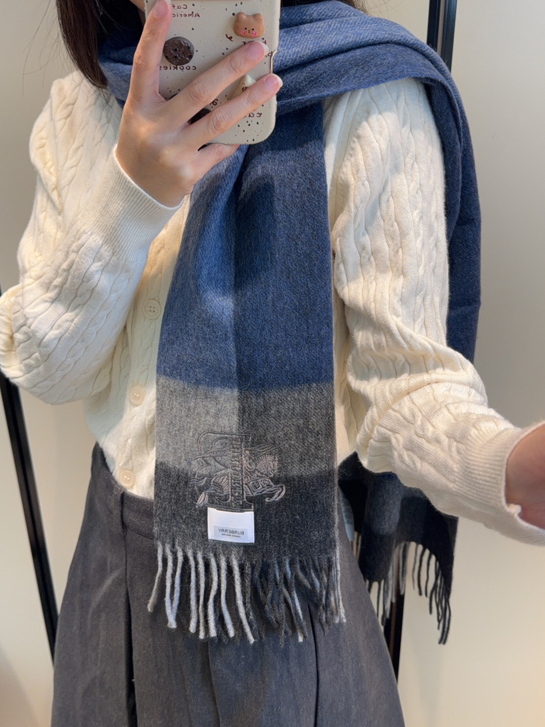 Burberry · 巴宝莉围巾❗️好看的要疯掉了，太有型太有魅力了❗️❗️非常斯文时尚的秋冬单品！真的