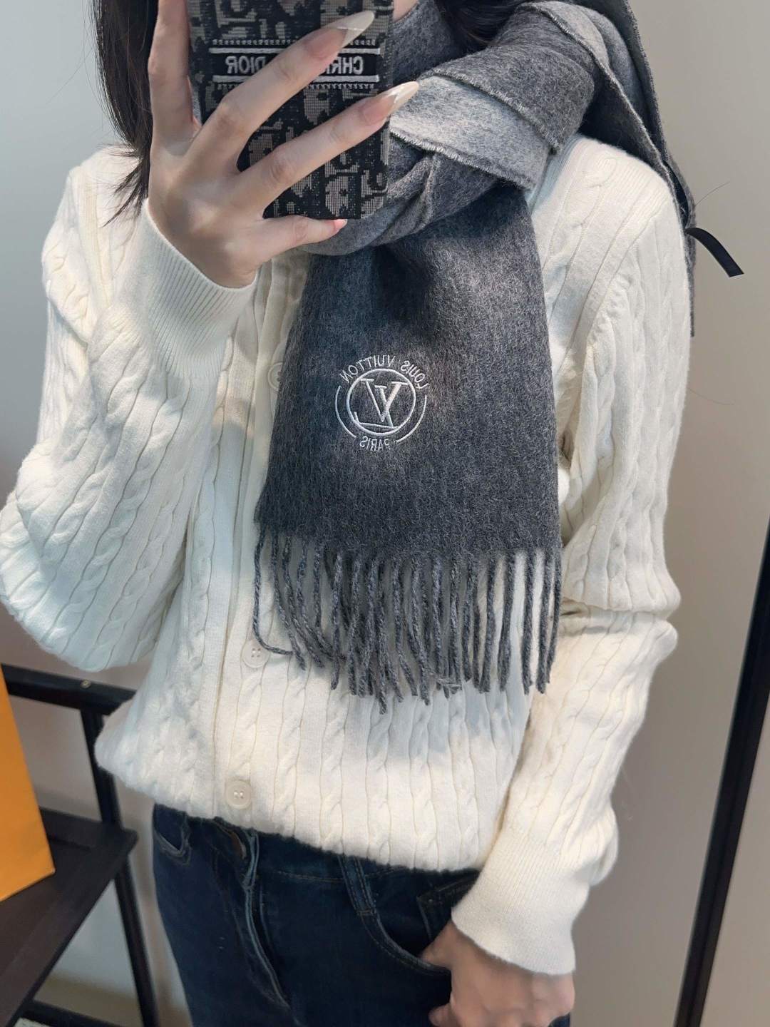 Lv围巾❗️好看的要疯掉了，太有型太有魅力了❗️❗️非常斯文时尚的秋冬单品！真的很喜欢，非常Classi