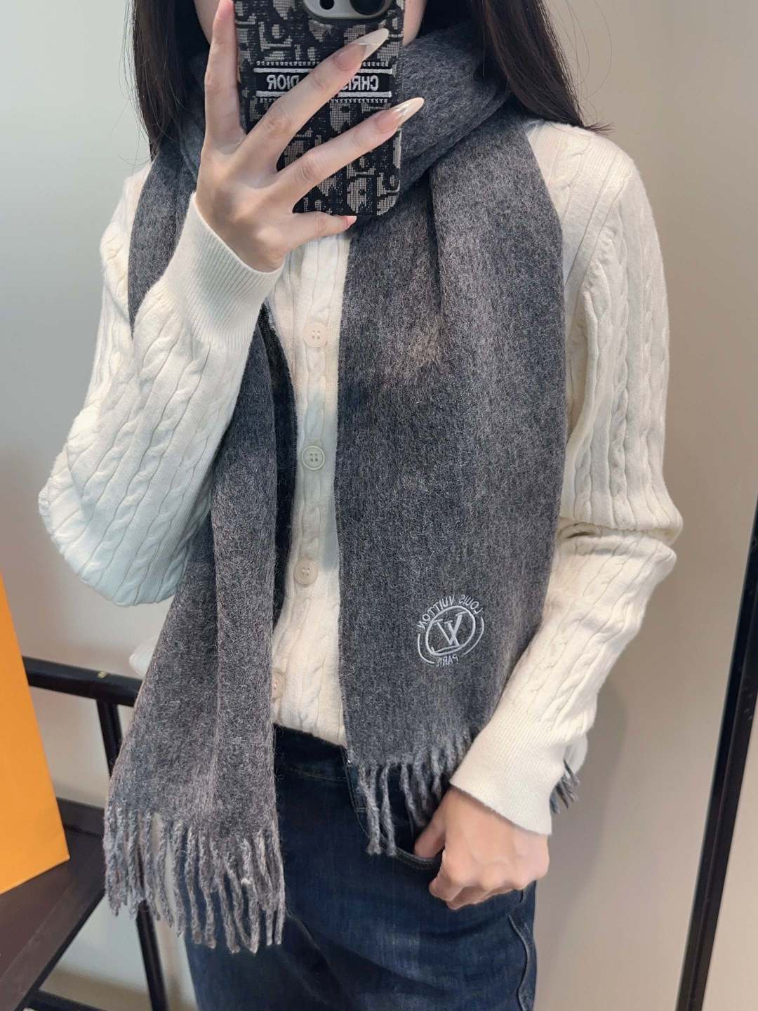 Lv围巾❗️好看的要疯掉了，太有型太有魅力了❗️❗️非常斯文时尚的秋冬单品！真的很喜欢，非常Classi