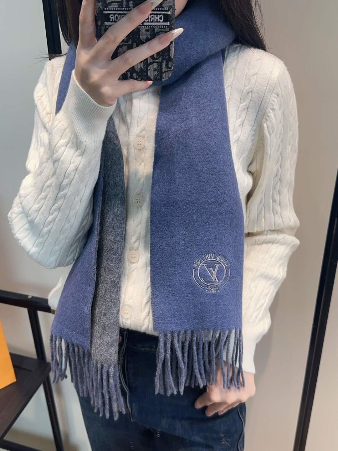Lv围巾❗️好看的要疯掉了，太有型太有魅力了❗️❗️非常斯文时尚的秋冬单品！真的很喜欢，非常Classi