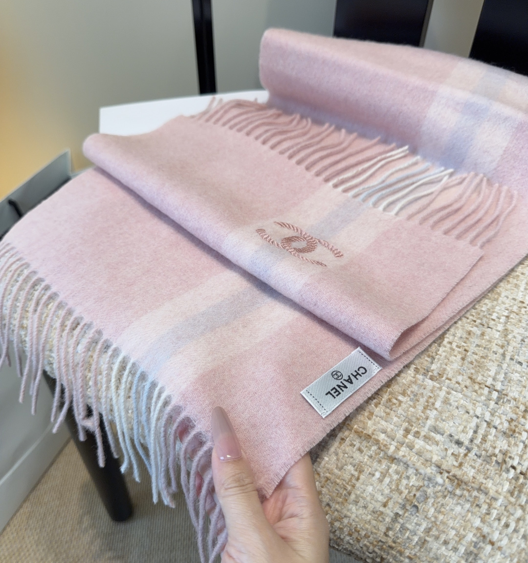 【▪Chanel · 香奈儿难得一见的温柔配色，超级迷恋❗️气质低调恬静又不失优雅❗️】重点推荐❗️高级