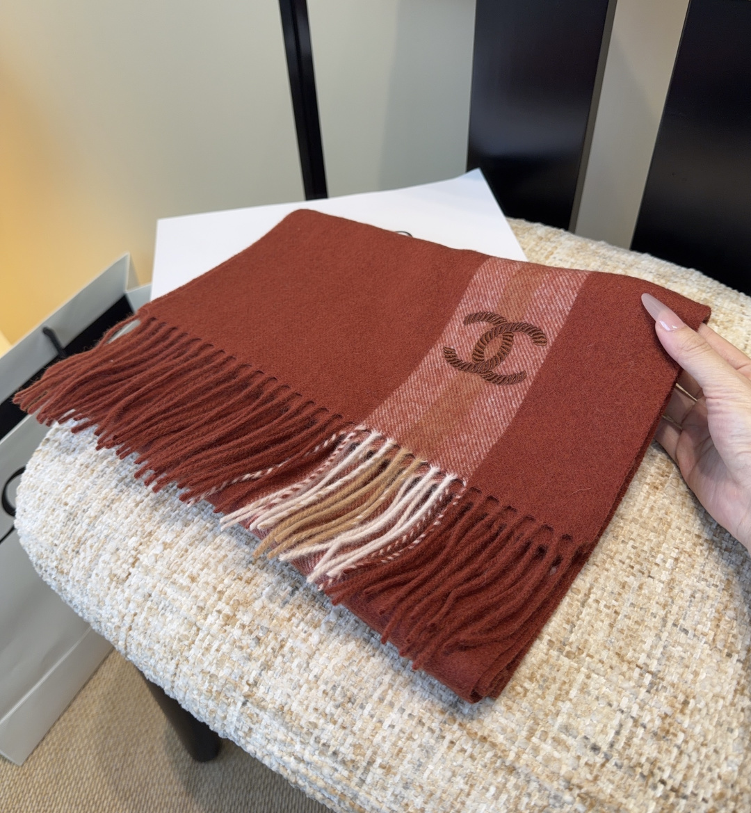 【▪Chanel · 香奈儿难得一见的温柔配色，超级迷恋❗️气质低调恬静又不失优雅❗️】重点推荐❗️高级