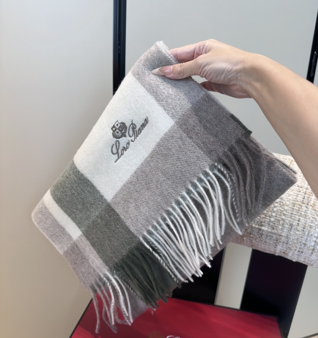 🆕Loro Piana · 【贸易公司尾单，极品山羊绒围巾披肩】送人自留都太高大上了😍重磅上新，爆款爆款