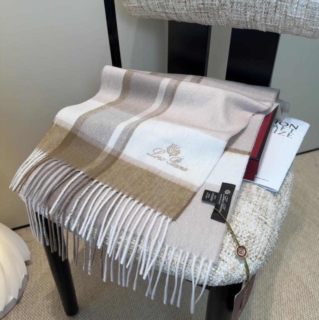 🆕Loro Piana · 【贸易公司尾单，极品山羊绒围巾披肩】送人自留都太高大上了😍重磅上新，爆款爆款