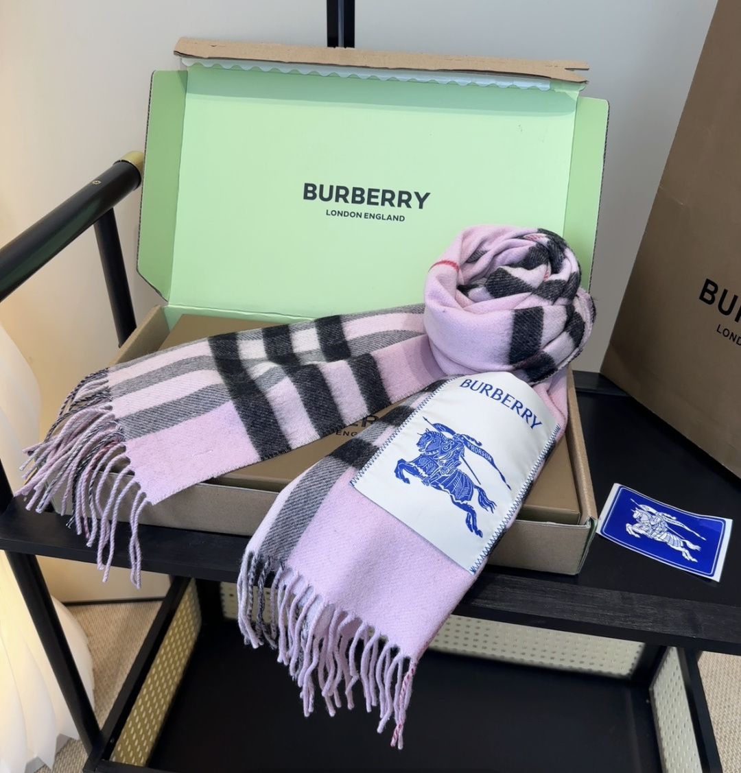 【▪️家属福利来了！！巴宝莉高端重磅男士围巾！】怒赞推荐，激动~！！下手绝对要快，同步专柜，最高端的男士