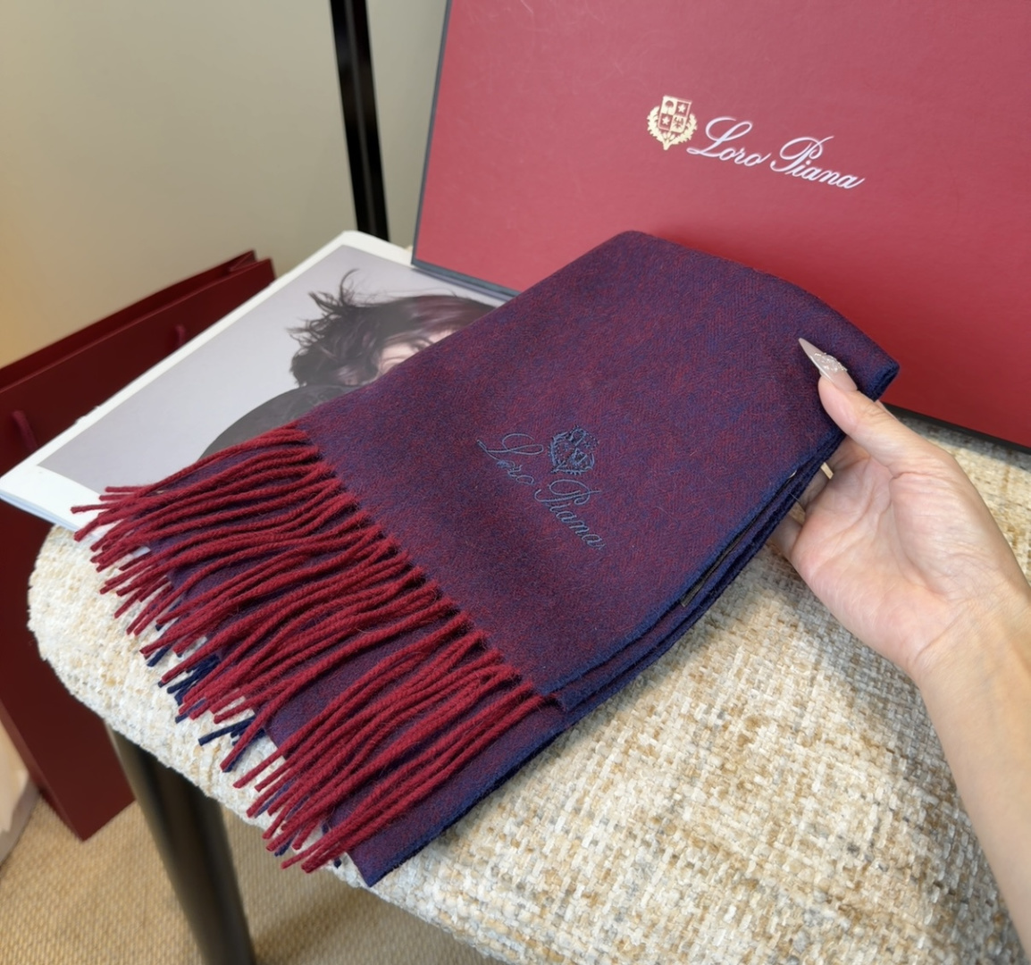 🆕Loro Piana · 【贸易公司尾单，极品山羊绒围巾披肩】送人自留都太高大上了😍重磅上新，爆款爆款