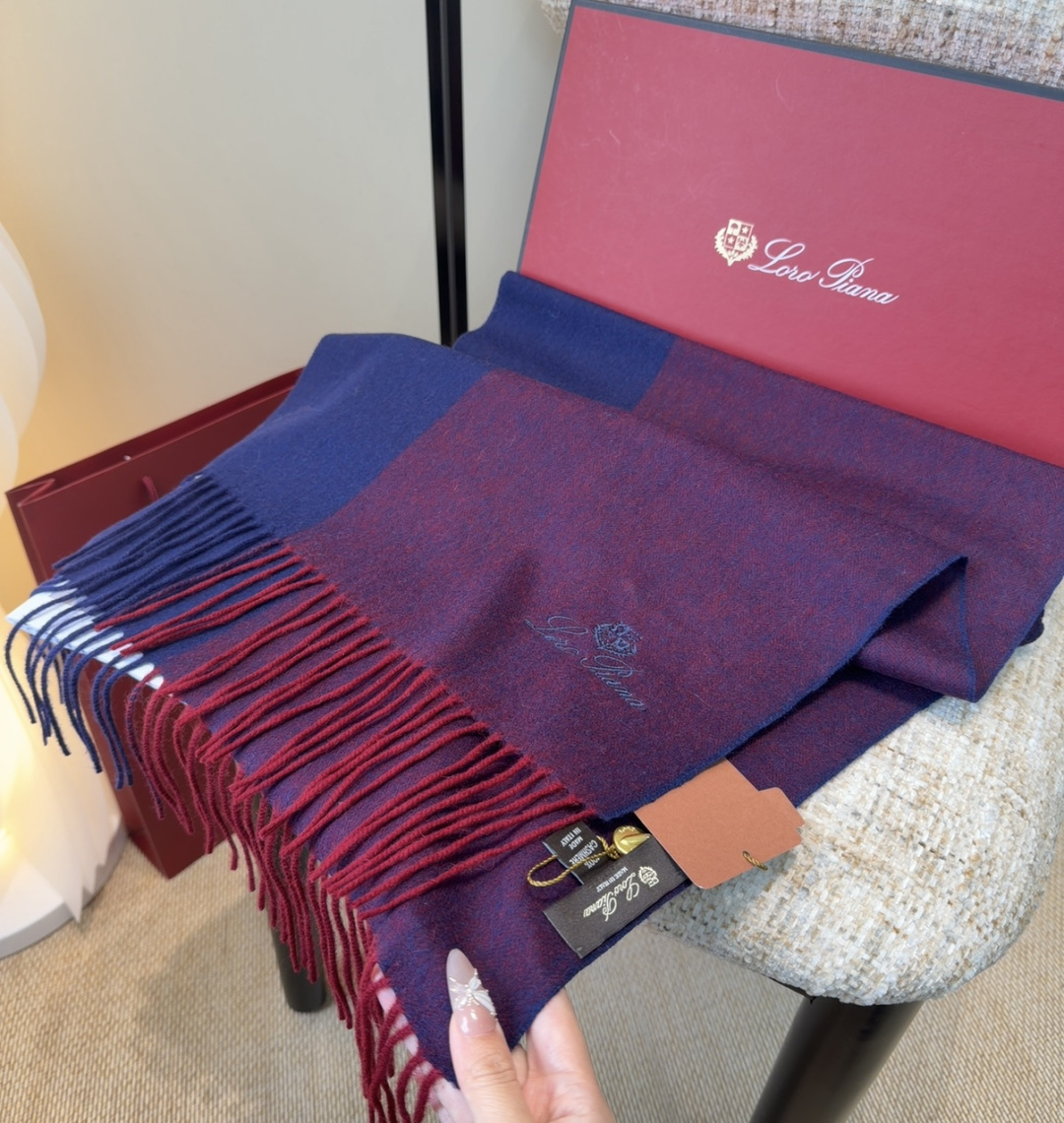 🆕Loro Piana · 【贸易公司尾单，极品山羊绒围巾披肩】送人自留都太高大上了😍重磅上新，爆款爆款