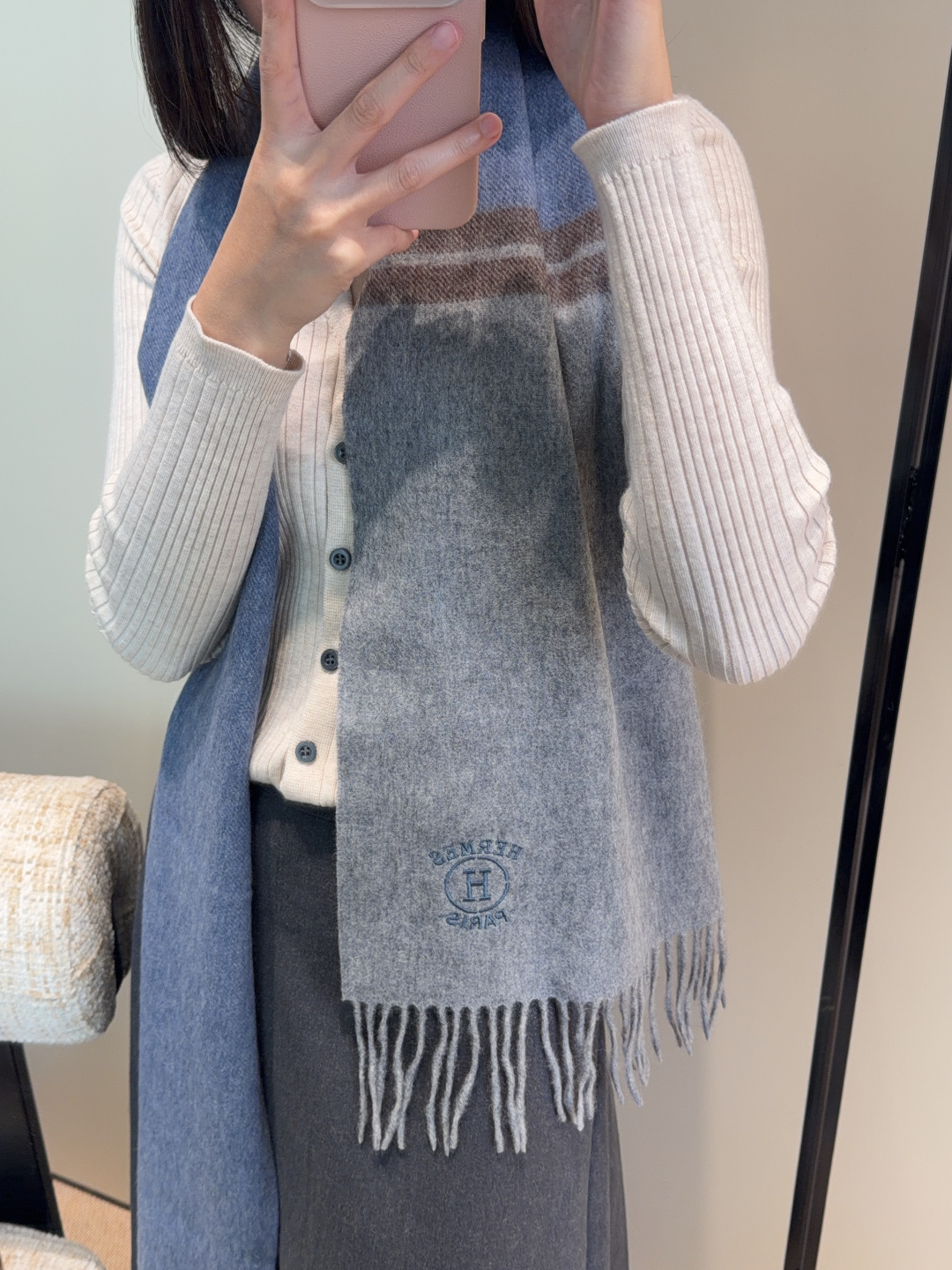 2025年Hermes · 爱马仕，难得一见的温柔配色，低调又不失优雅❗️】重点推荐❗️双边配色，一条围