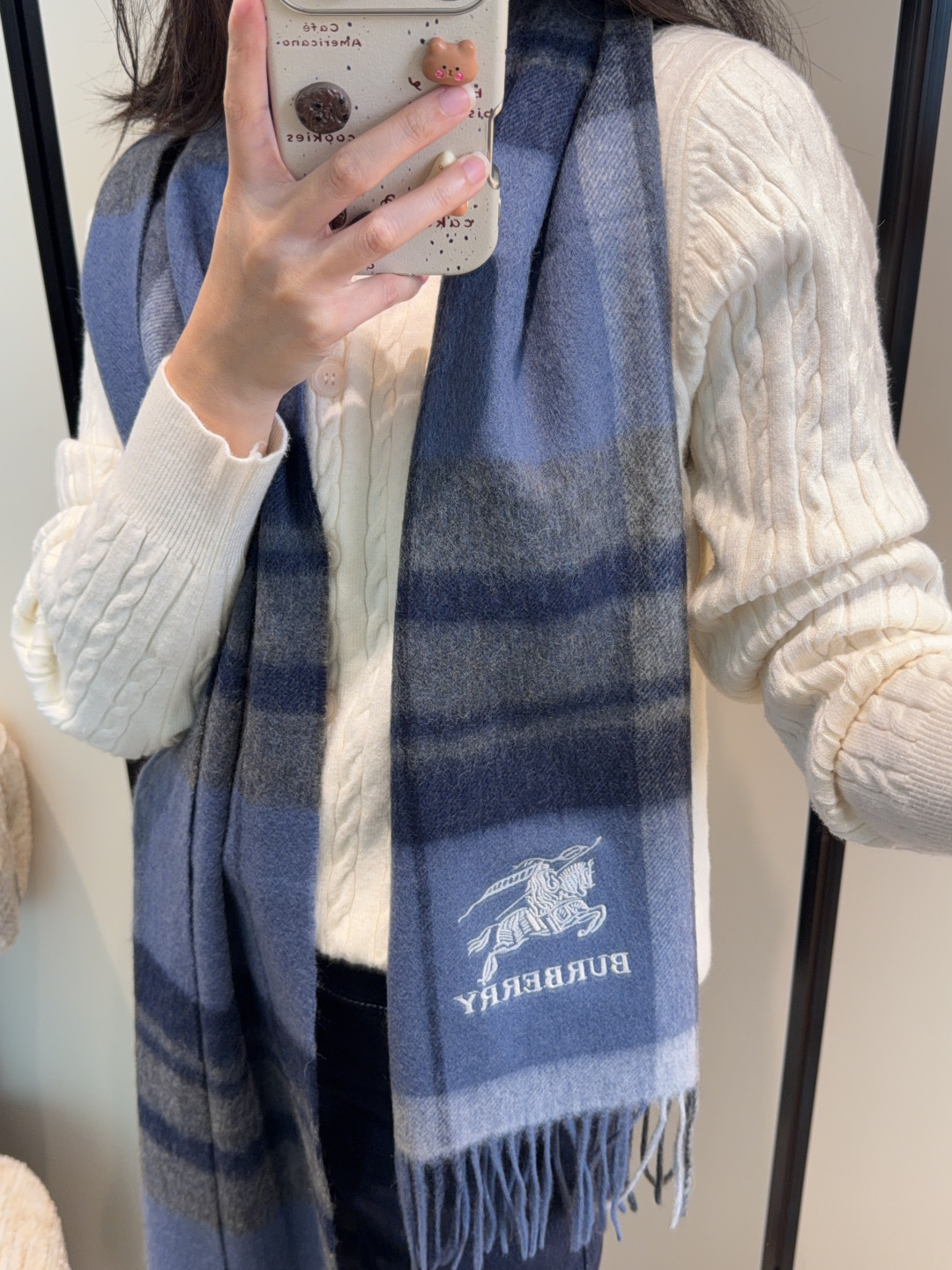 Burberry · 巴宝莉围巾❗️好看的要疯掉了，太有型太有魅力了❗️❗️非常斯文时尚的秋冬单品！真的