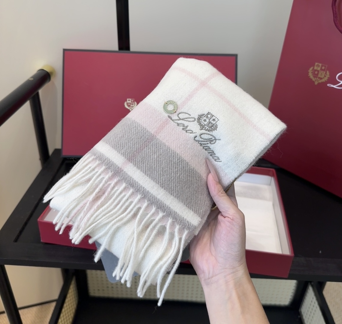 🆕Loro Piana · 【贸易公司尾单，极品山羊绒围巾披肩】送人自留都太高大上了😍重磅上新，爆款爆款