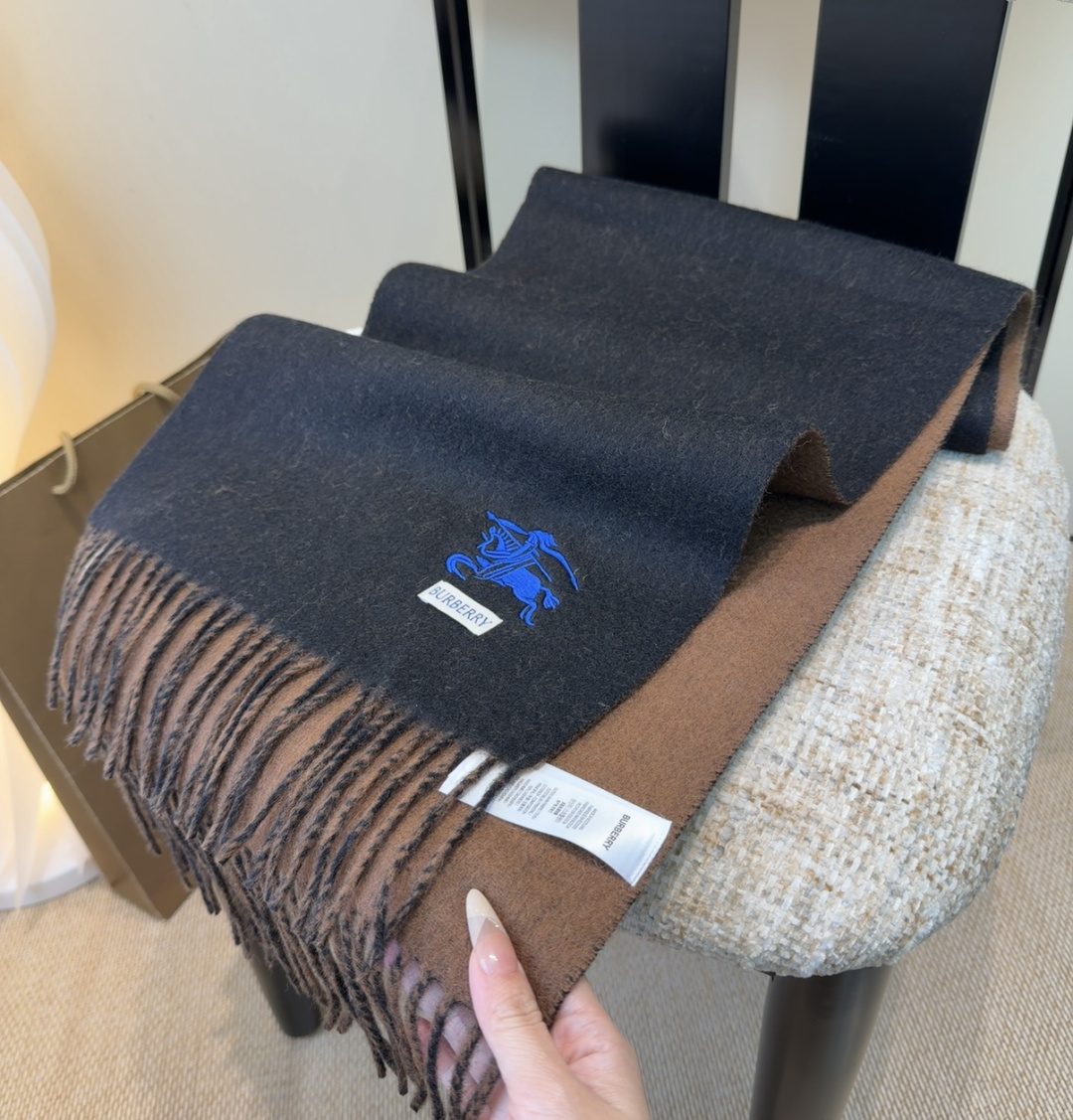 【▪️家属福利来了！！巴宝莉高端重磅男士围巾！】怒赞推荐，激动~！！下手绝对要快，同步专柜，最高端的男士