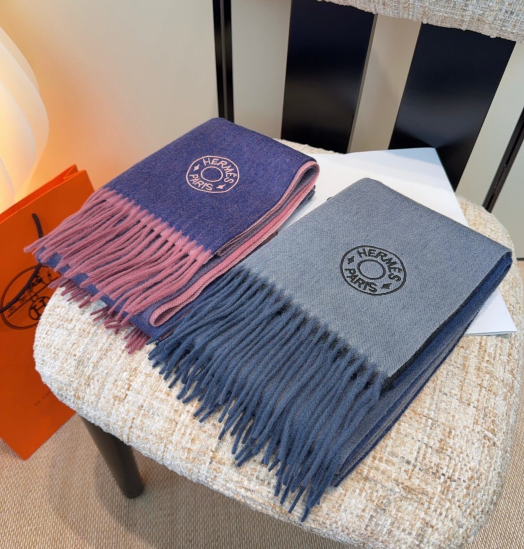 【▪️家属福利来了！！爱马仕高端重磅男士围巾！】怒赞推荐，激动~！！下手绝对要快，同步专柜，最高端的男士