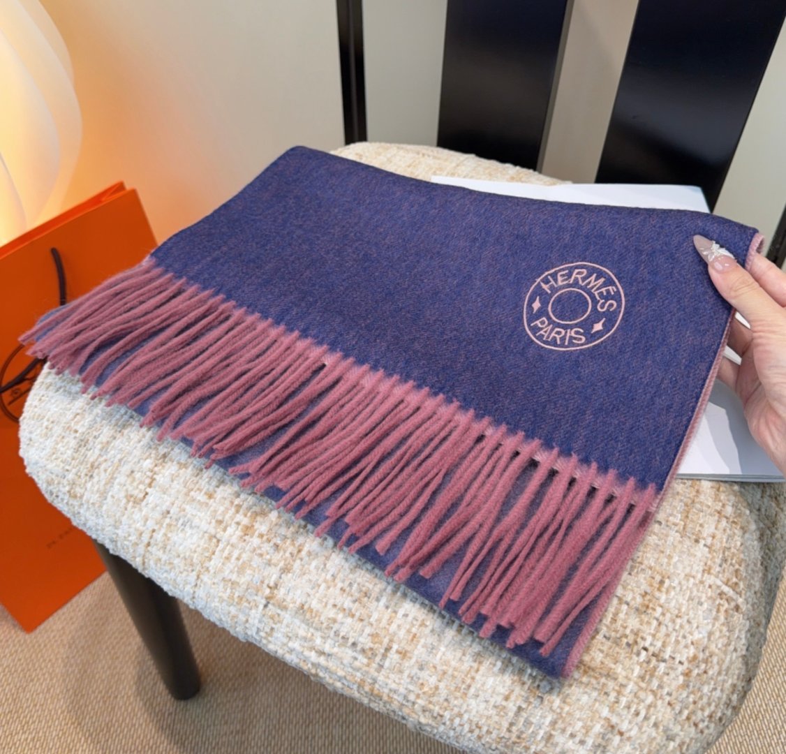 【▪️家属福利来了！！爱马仕高端重磅男士围巾！】怒赞推荐，激动~！！下手绝对要快，同步专柜，最高端的男士