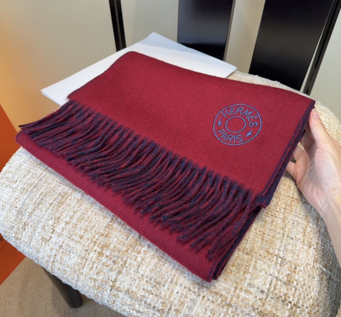 2025年Hermes · 爱马仕，难得一见的温柔配色，低调又不失优雅❗️】重点推荐❗️双边配色，一条围