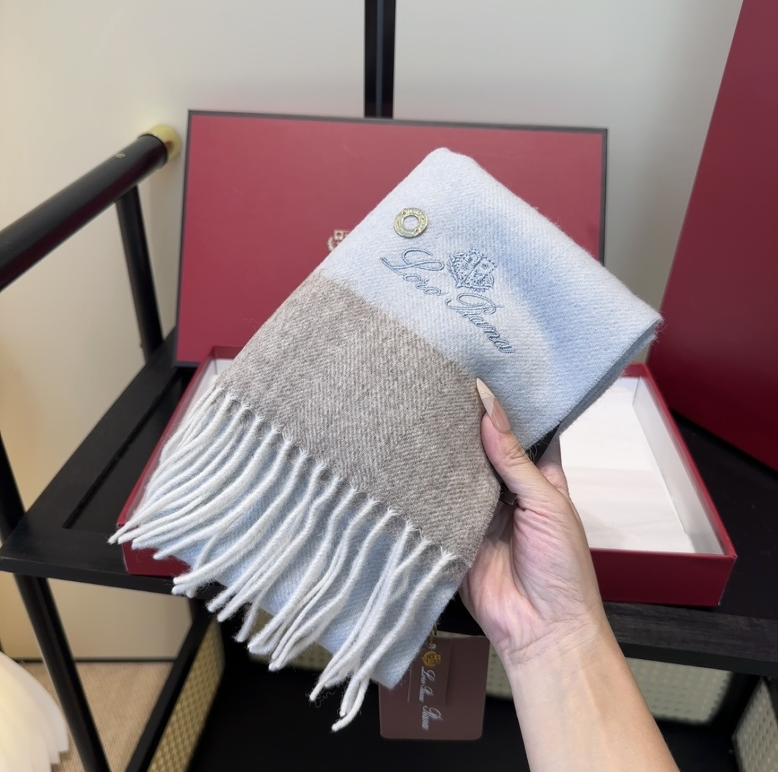 🆕Loro Piana · 【贸易公司尾单，极品山羊绒围巾披肩】送人自留都太高大上了😍重磅上新，爆款爆款