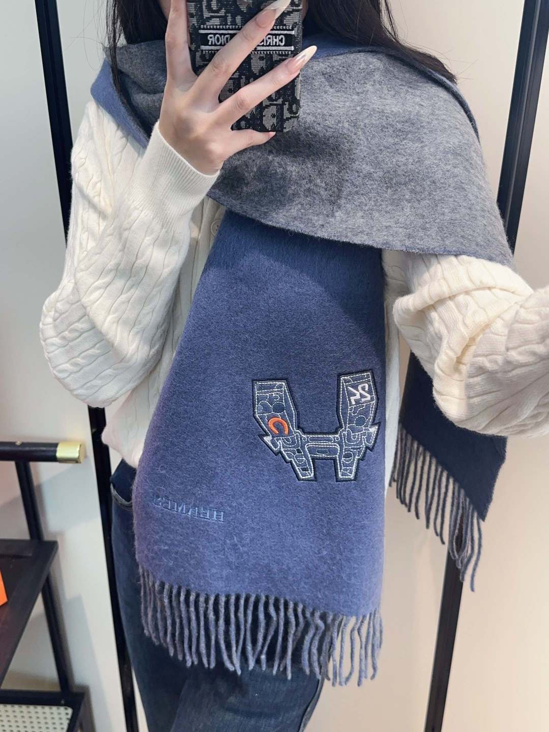 2025爱马仕官网同步，难得一见的温柔配色，低调又不失优雅❗️】重点推荐❗️双边配色，一条围巾两种风格搭