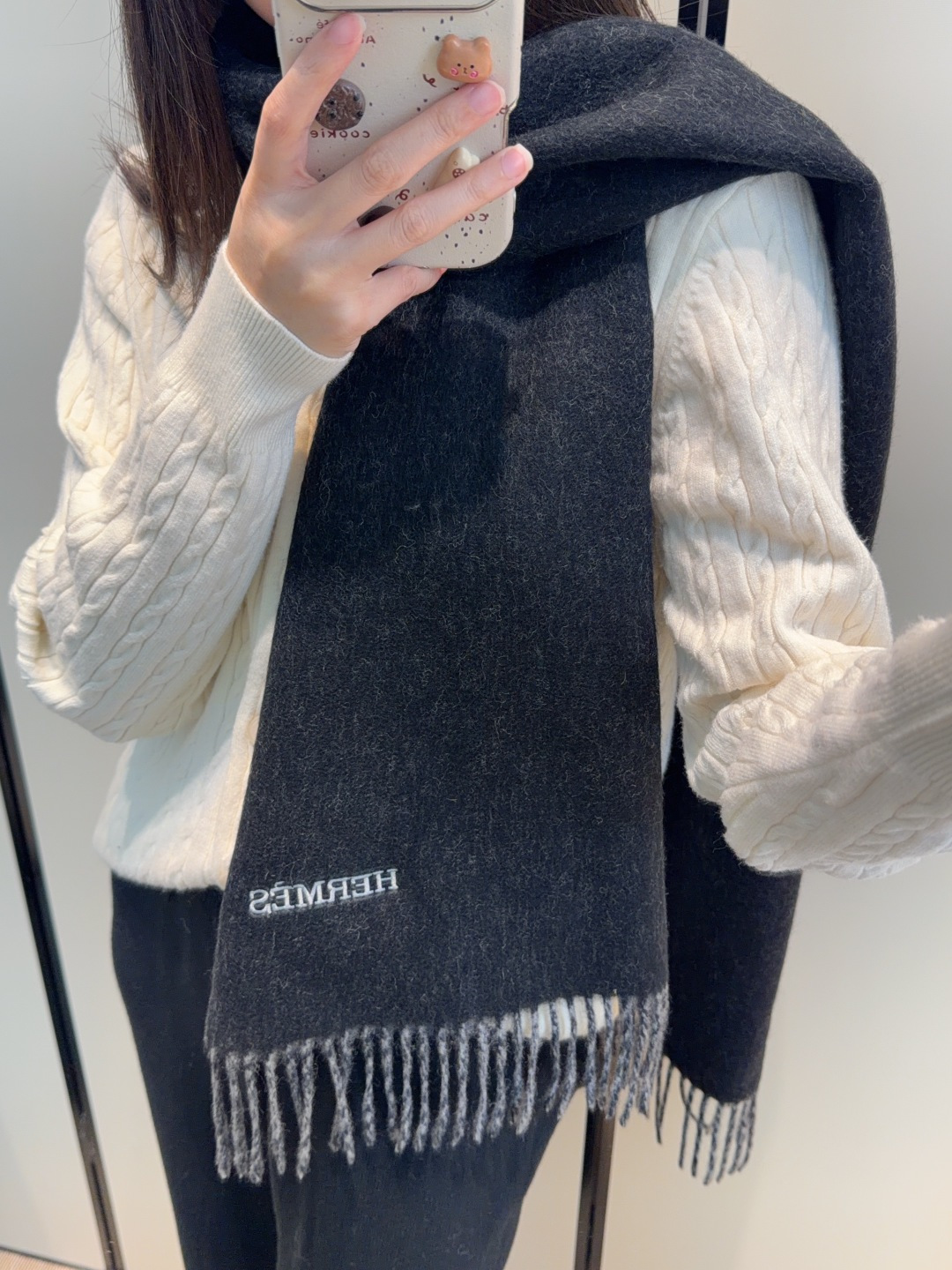 2025爱马仕官网同步，难得一见的温柔配色，低调又不失优雅❗️】重点推荐❗️双边配色，一条围巾两种风格搭