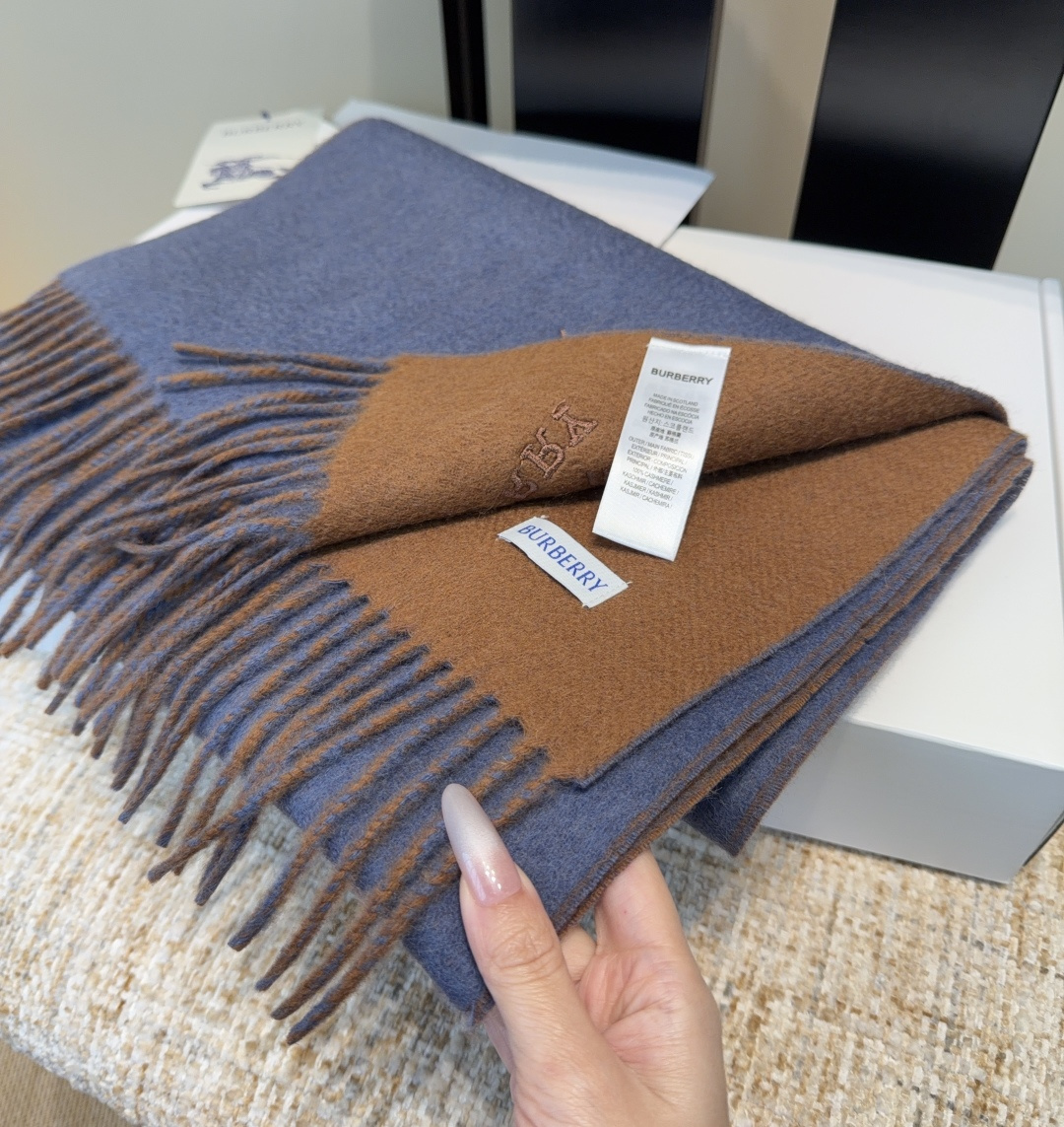 【▪️家属福利来了！！巴宝莉高端重磅男士围巾！】怒赞推荐，激动~！！下手绝对要快，同步专柜，最高端的男士