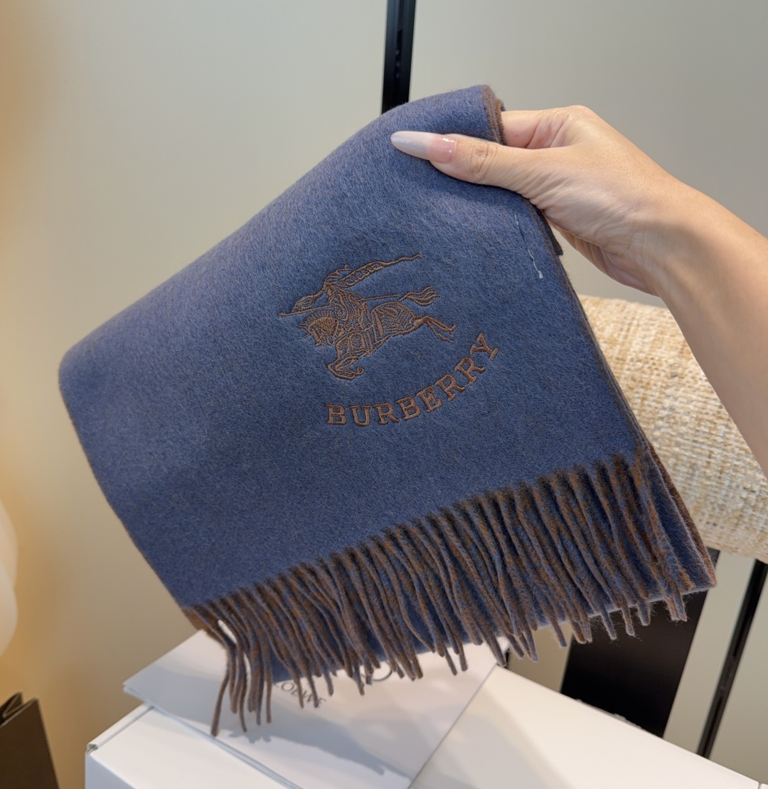 【▪️家属福利来了！！巴宝莉高端重磅男士围巾！】怒赞推荐，激动~！！下手绝对要快，同步专柜，最高端的男士